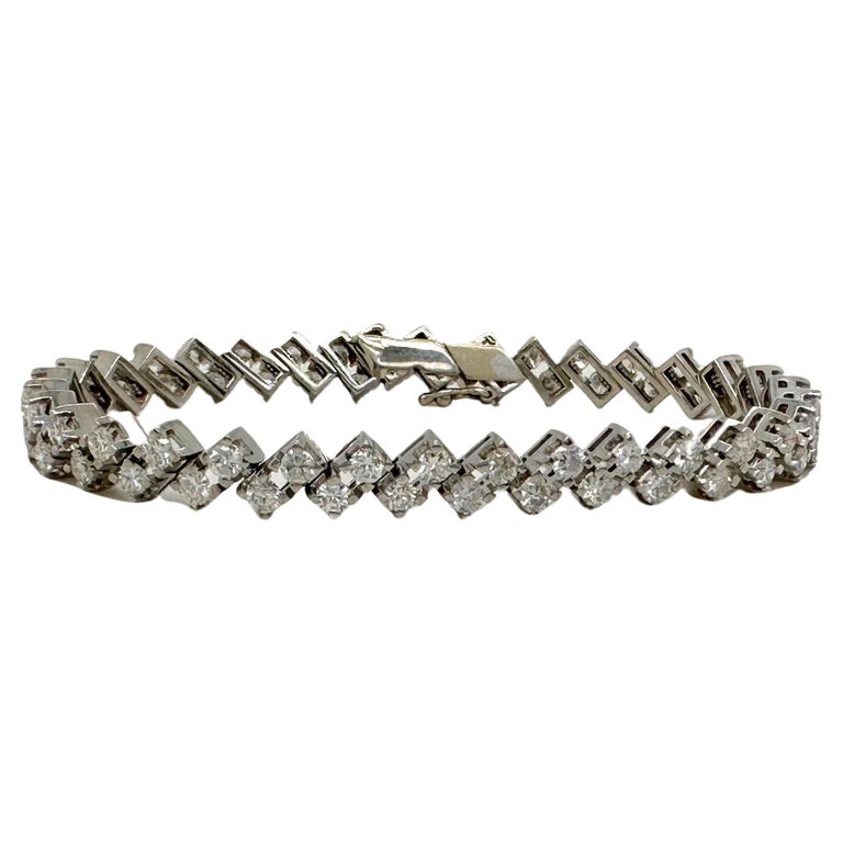 Round Brilliant Diamond Double Row 5.62 Tcw Tennis Bracelet in 18kt