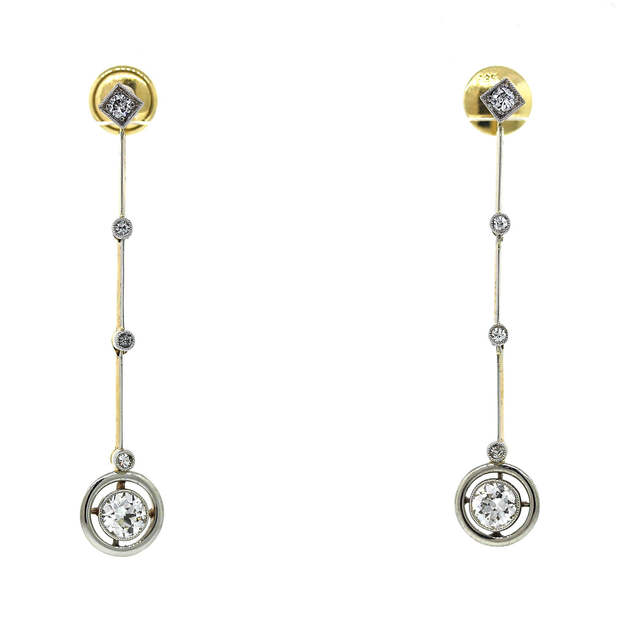 Taille ronde Boucles d'oreilles pendantes avec diamants ronds et brillants en vente