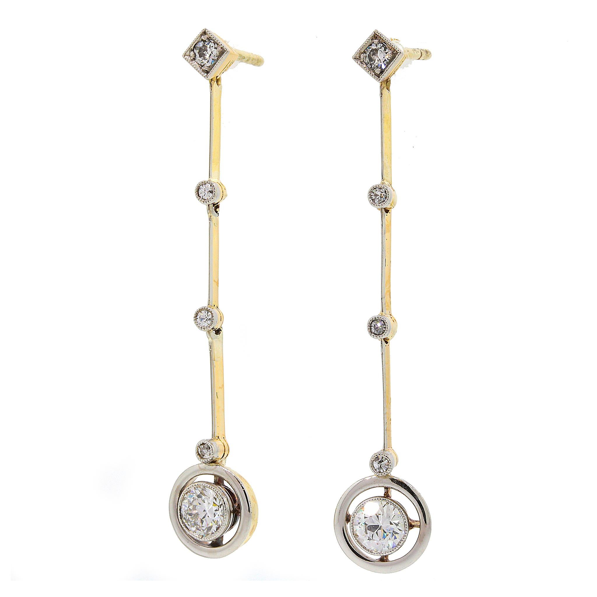 Boucles d'oreilles pendantes avec diamants ronds et brillants en vente 2
