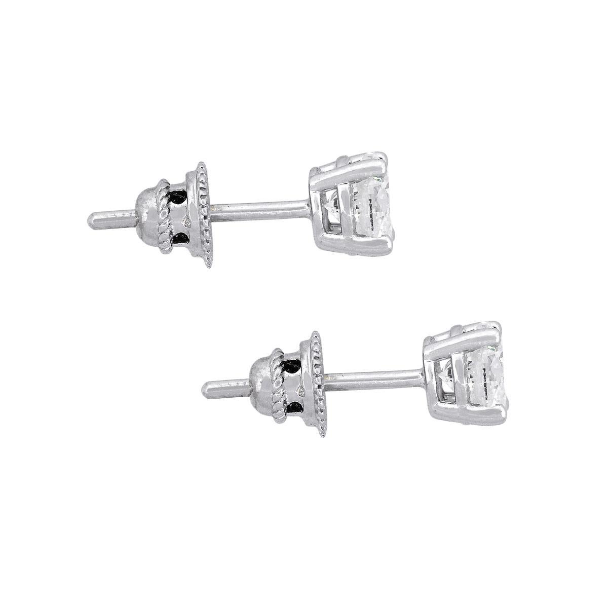 Material: 14k white gold
Diamond Details: Approximately 1.24ctw of round brilliant diamonds. Diamonds are G/H in color and SI in clarity.
Measurements: 0.63″ x 0.21″ x 0.21″
Earring Backs: Tension post
Total Weight: 1.9g (1.2dwt)
SKU: A30312442