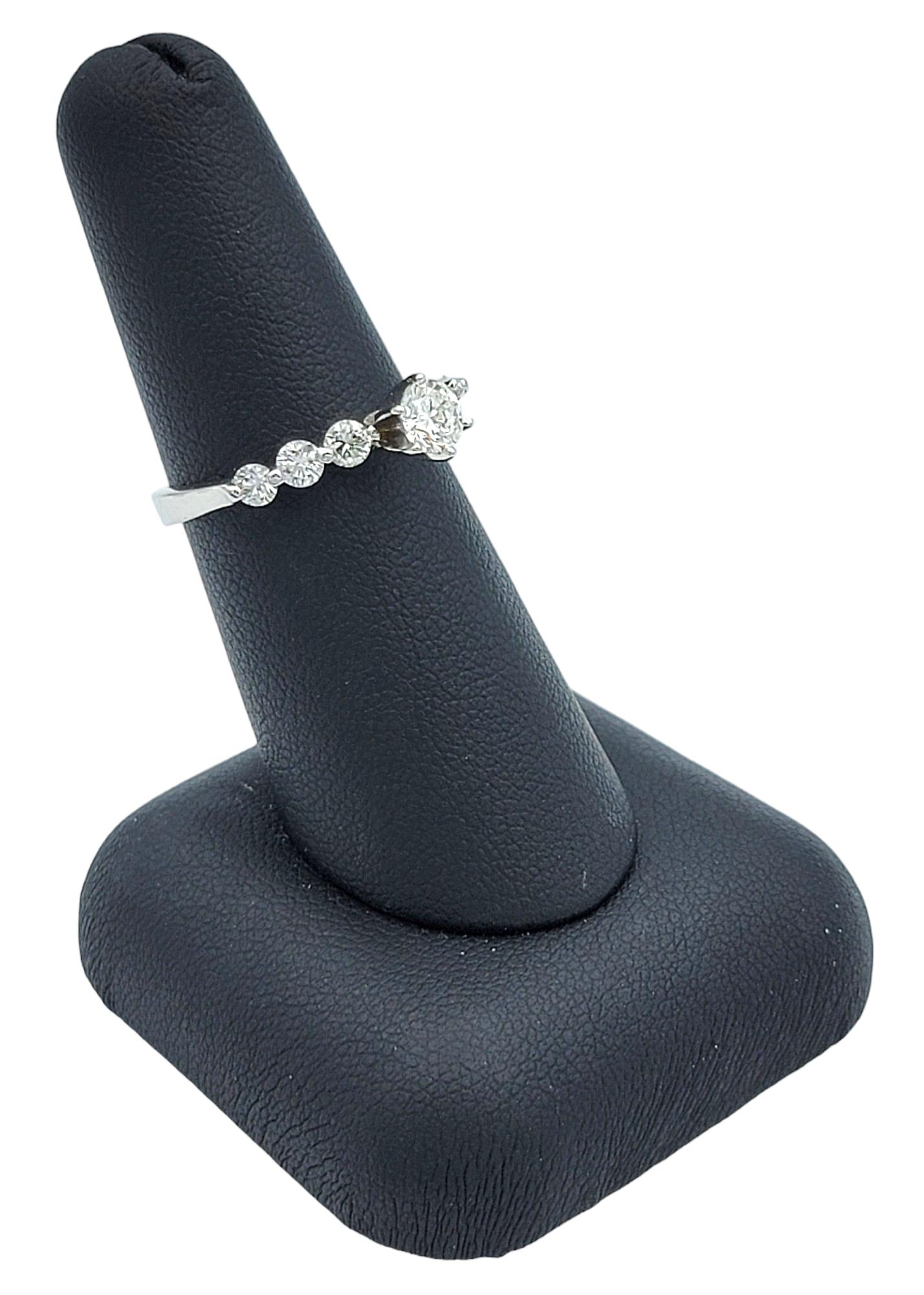Round Brilliant Diamond Engagement Ring Set in 14 Karat White Gold, E-F / VS1 For Sale 4