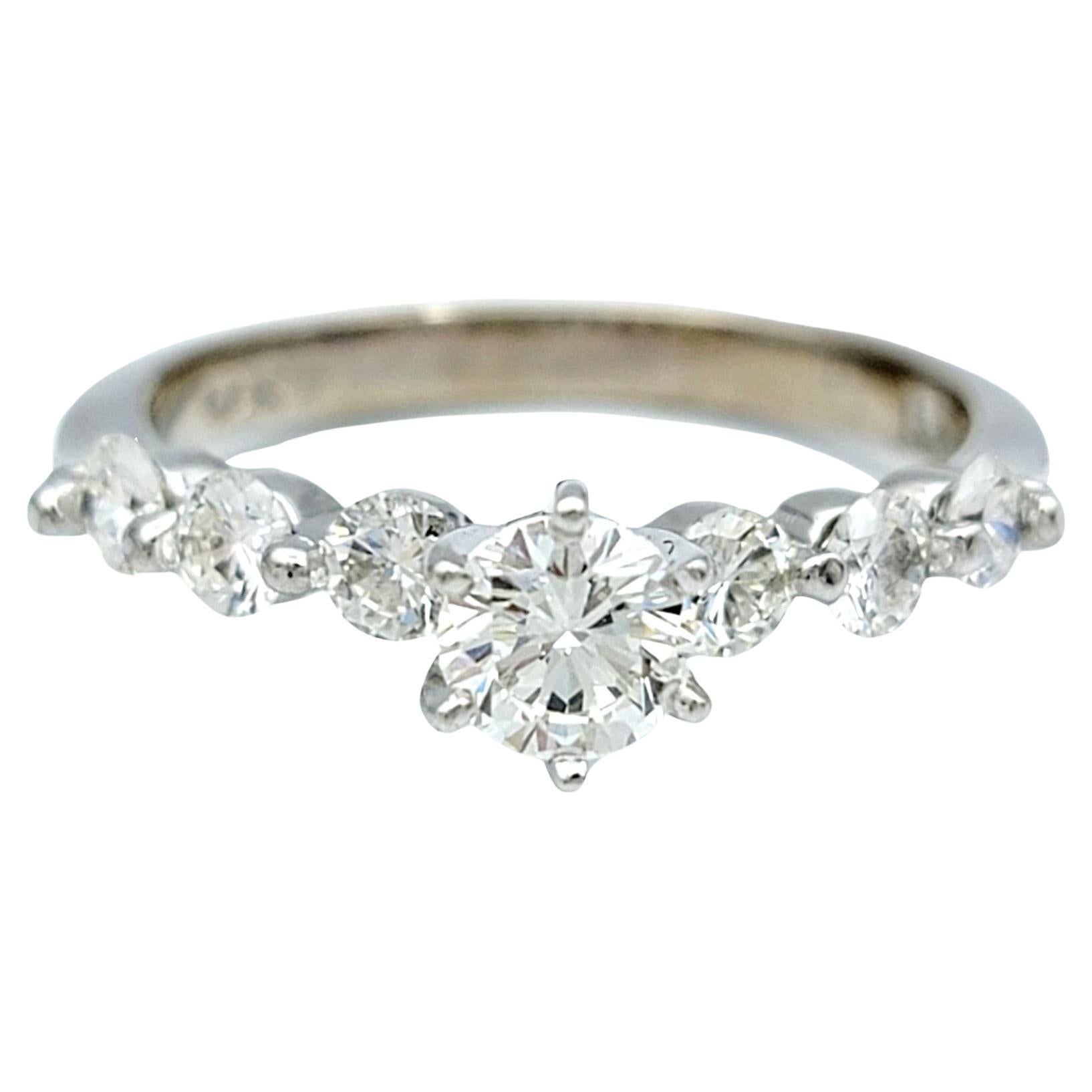 Round Brilliant Diamond Engagement Ring Set in 14 Karat White Gold, E-F / VS1 In Good Condition For Sale In Scottsdale, AZ