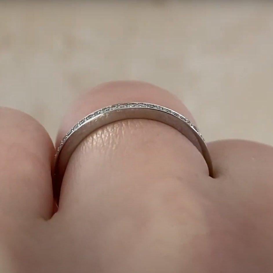 Taille ronde Anneau d'éternité en platine avec diamants ronds et brillants (environ 0,2 carat) en vente