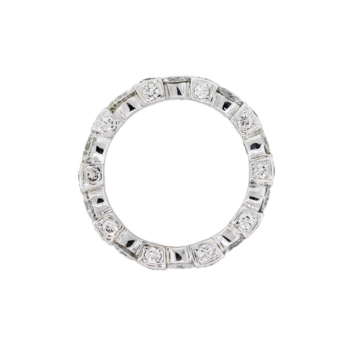 Material: 18k white gold
Diamond Details: Approx. 1.75ctw of round brilliant diamonds.
Ring Size: 5
Ring Measurements: 0.84″ x 0.15″ x 0.15″
Total Weight: 4.3g (2.8dwt)
Additional Details: This item comes with a presentation box!
SKU: R4976