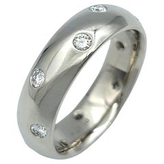 Round Brilliant Diamond Etoile Eternity Band Ring in Polished Platinum