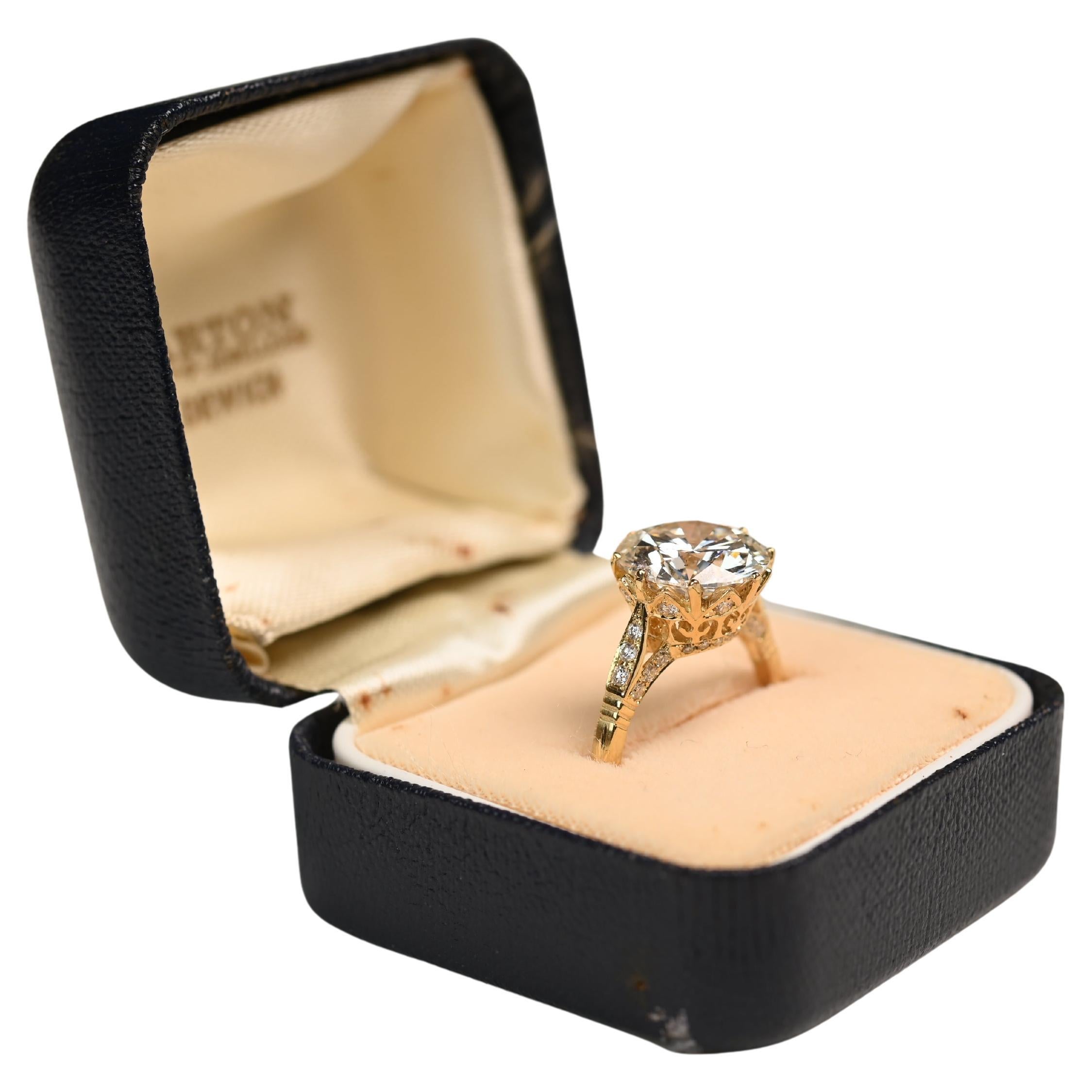 Anello con diamante tondo brillante (GIA circa 4,00 carati) incastonato, oro giallo 18 carati