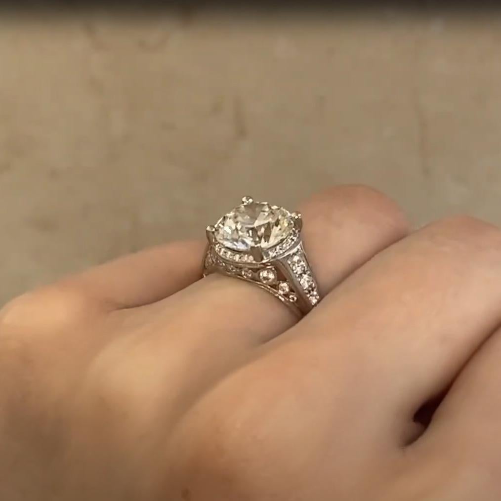 Taglio rotondo Anello con diamante tondo brillante (GIA circa 4,00 carati) incastonato, platino in vendita