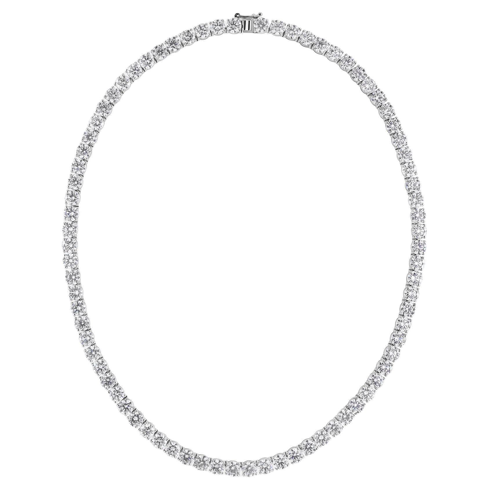 Collier de tennis en or blanc 14 carats avec diamants brilliants ronds et gradués