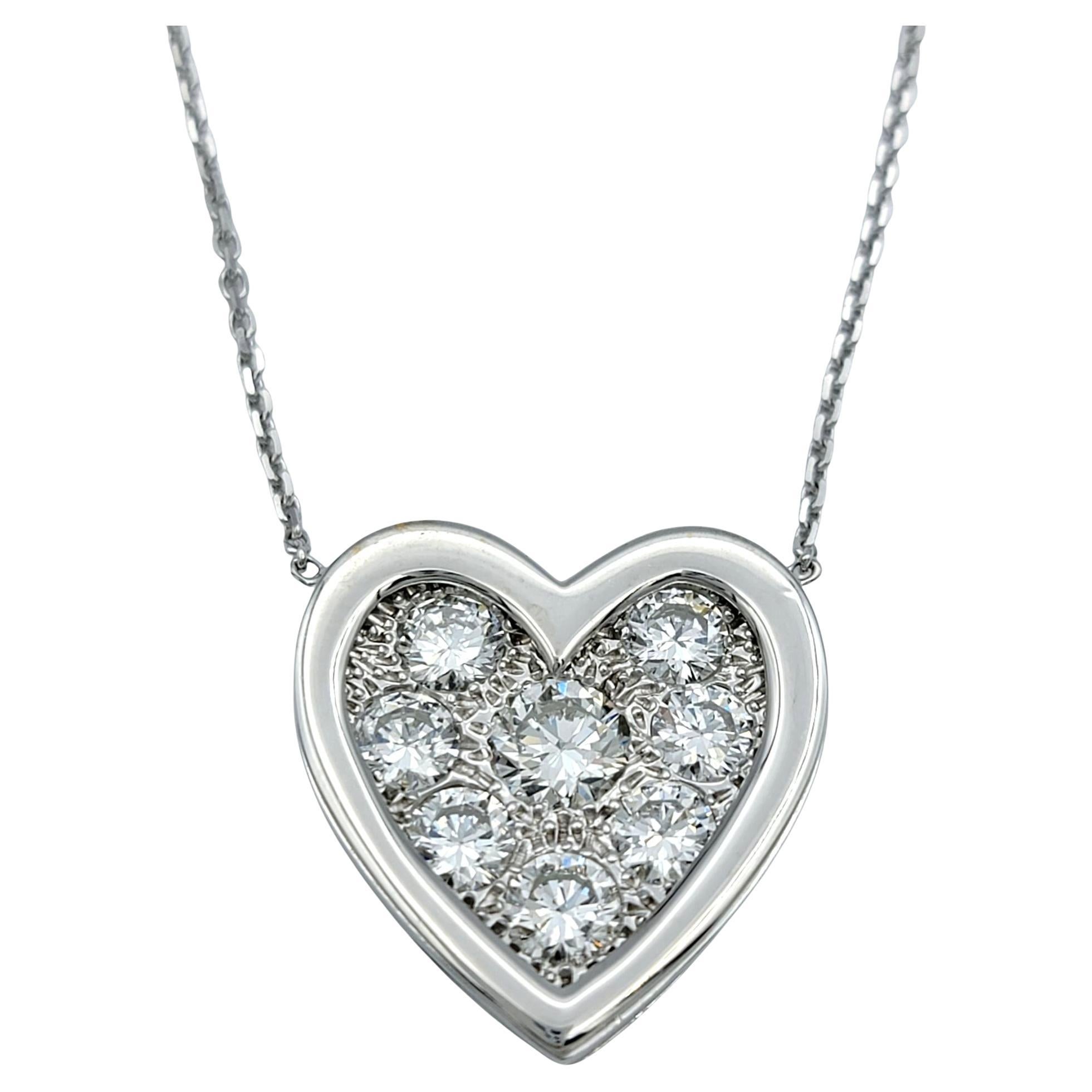 Round Brilliant Diamond Heart Shaped Pendant Necklace in White Gold, E-F / VS1 For Sale