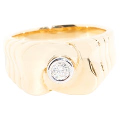 Round Brilliant Diamond Men's Vintage Solitaire Band Ring 18 Carat Yellow Gold