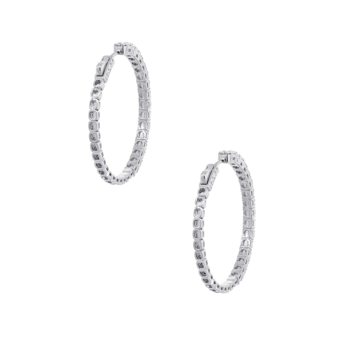 Round Brilliant Diamond Outside Hoop Earrings In Excellent Condition In Boca Raton, FL