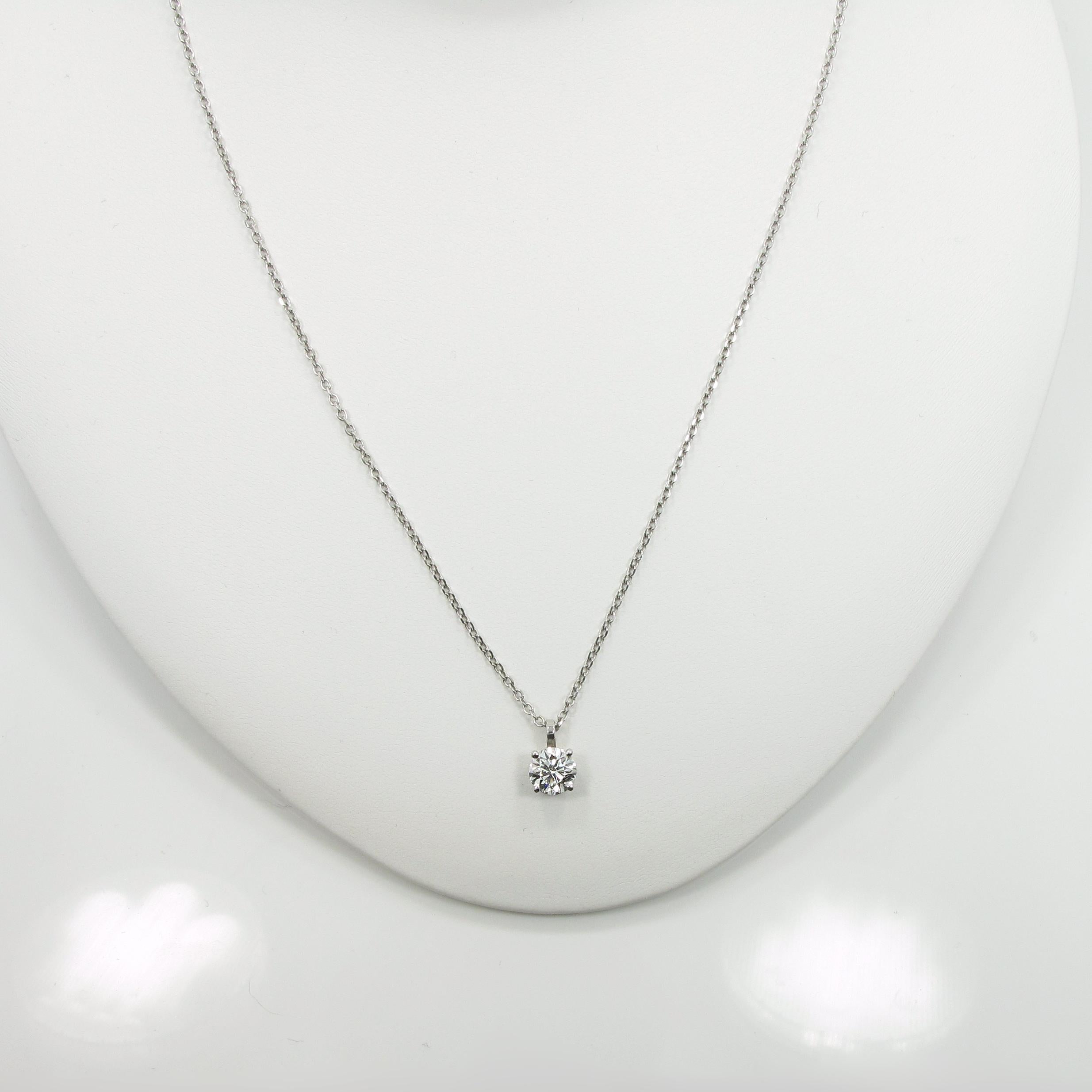 Round Cut Round Brilliant Diamond Pendant Necklace For Sale