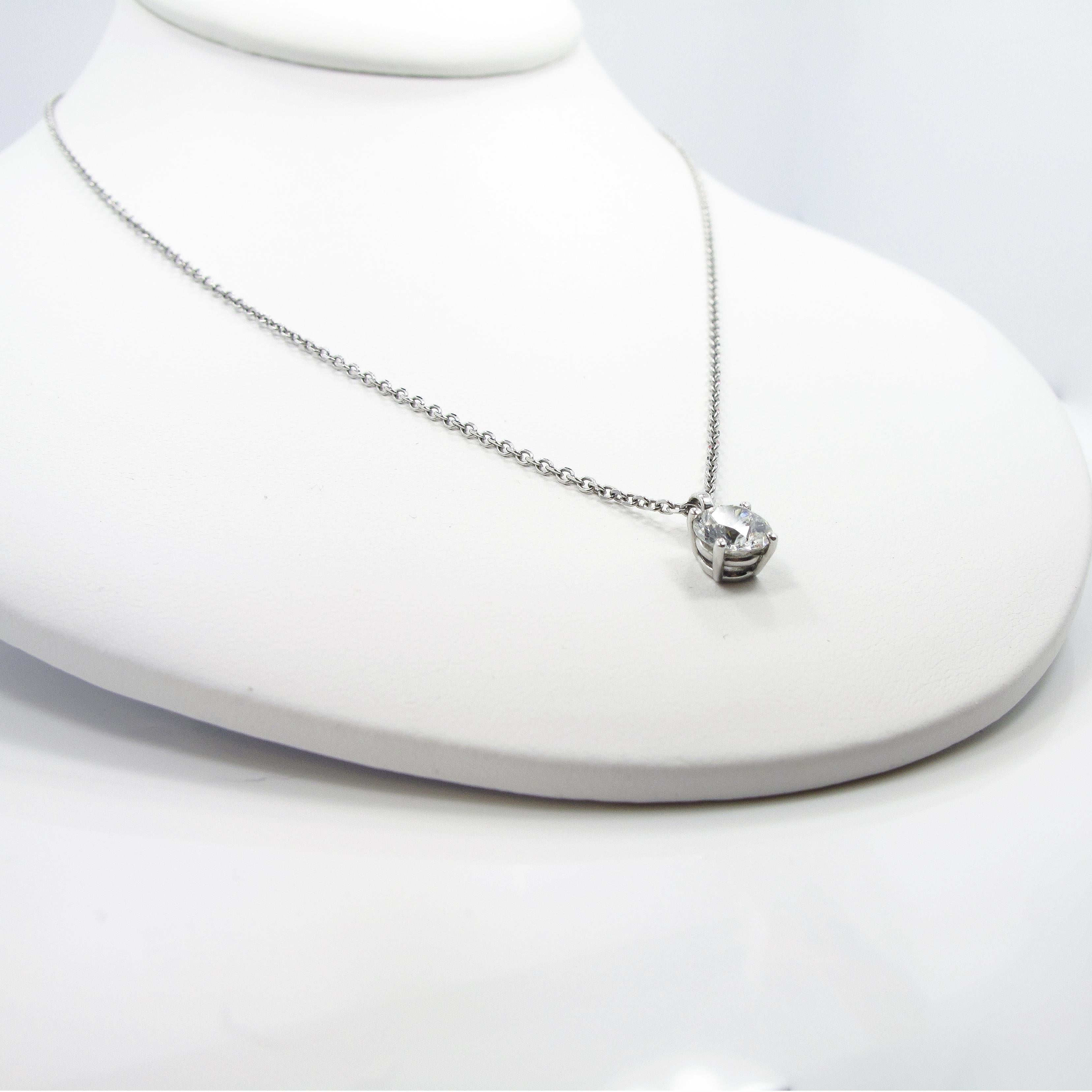 Women's or Men's Round Brilliant Diamond Pendant Necklace For Sale
