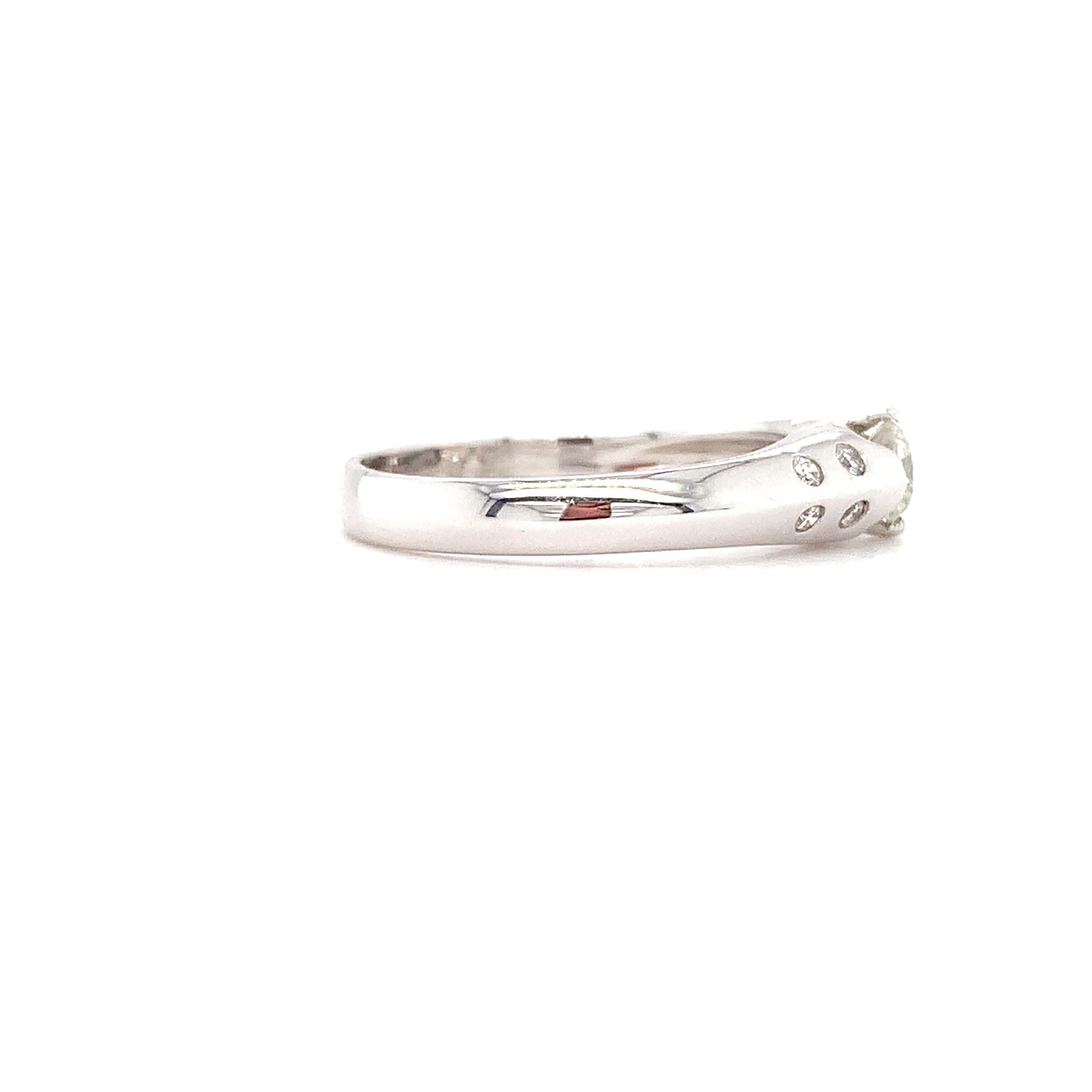 Modern Round brilliant diamond solitaire engagement ring 18k white gold For Sale