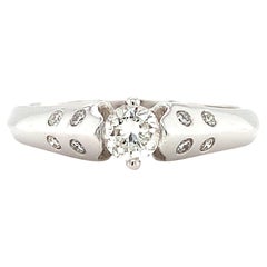 Anillo de compromiso solitario de diamante brillante redondo 18k oro blanco