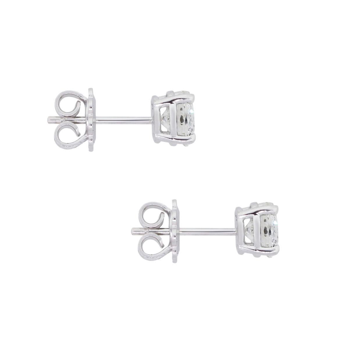 Material: 14k white gold
Diamond Details: Approximately 2.05ctw of round brilliant diamonds. Diamonds are G/H in color and SI2 in clarity.
Measurements: 0.61″ x 0.21″ x 0.21″
Earring Backs: Post friction
Total Weight: 2.4g (1.6dwt)
Additional