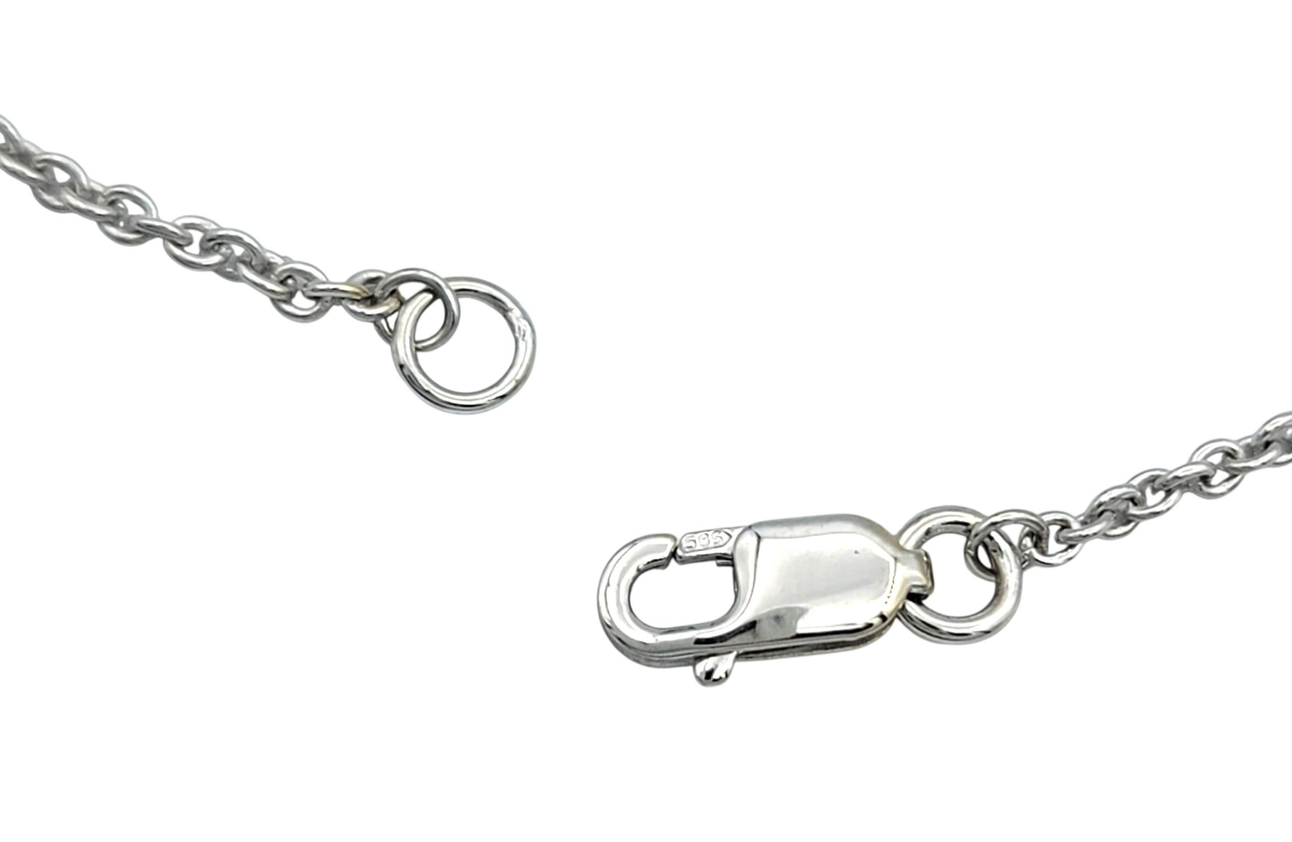 Collana a goccia con diamanti tondi e brillanti in oro bianco lucido 14 carati in vendita 4