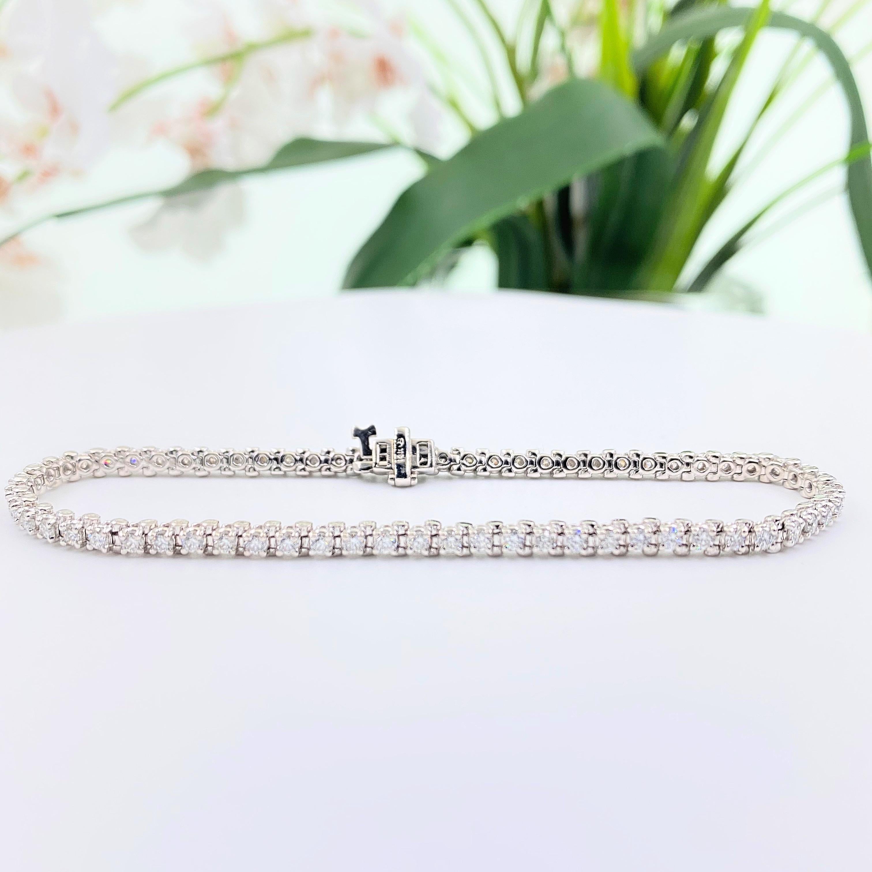 what is a tennis bracelet style