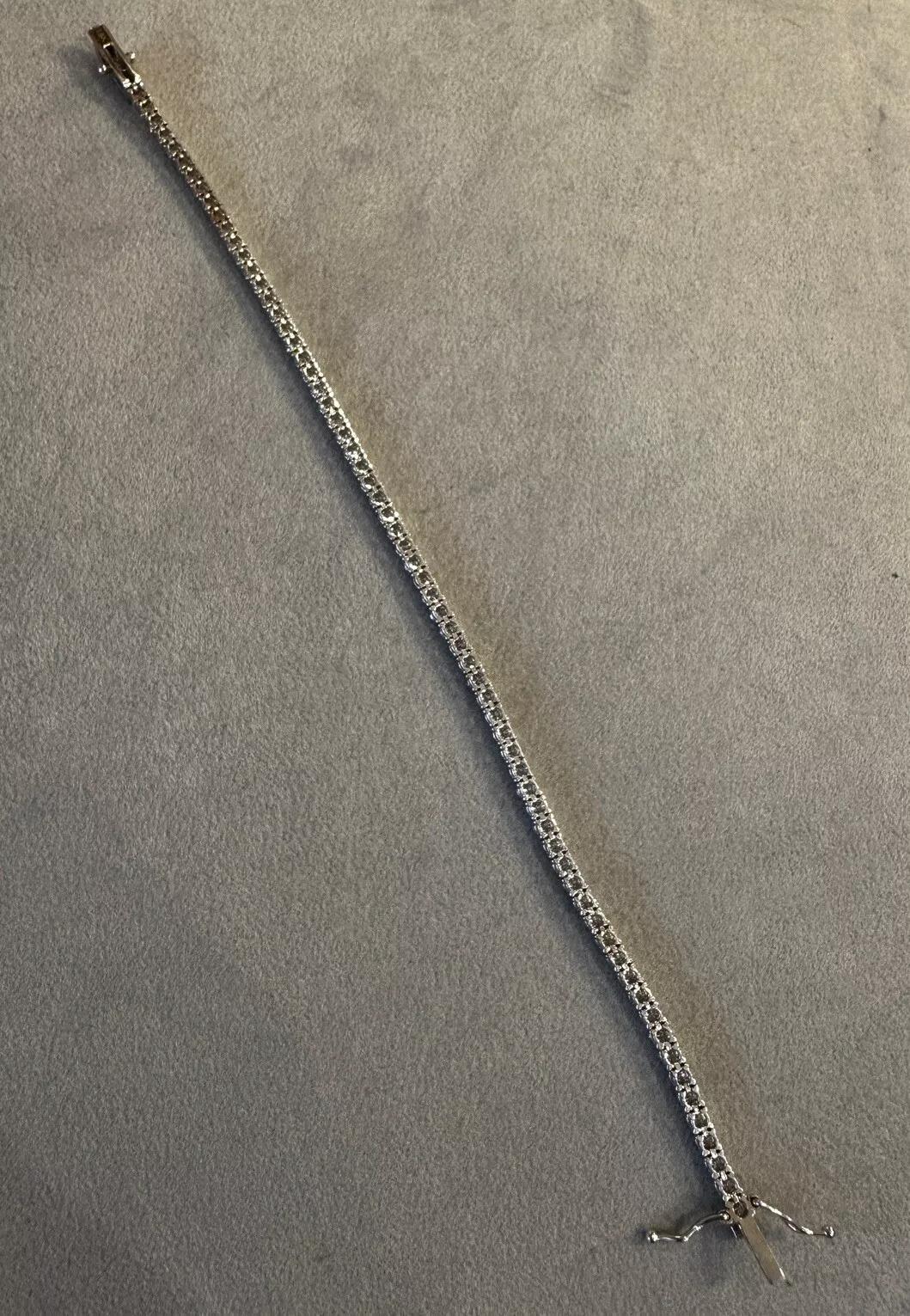 Women's Round Brilliant Diamond Tennis Bracelet 2.90 cttw in 14k White Gold For Sale