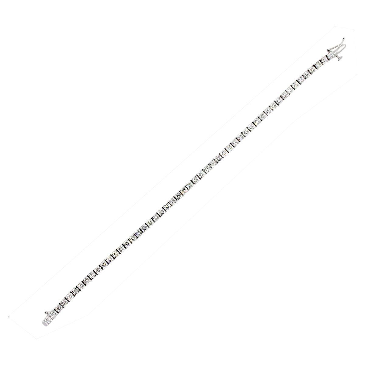 Material: 14k white gold
Diamond Details: Approximately 5.10ctw of Round Diamonds. Diamonds are G/H in color and VS in clarity.
Clasp: Tongue in box with safety
Measurement: 7″
Total Weight: 10.9g (7dwt)
SKU: A30312065