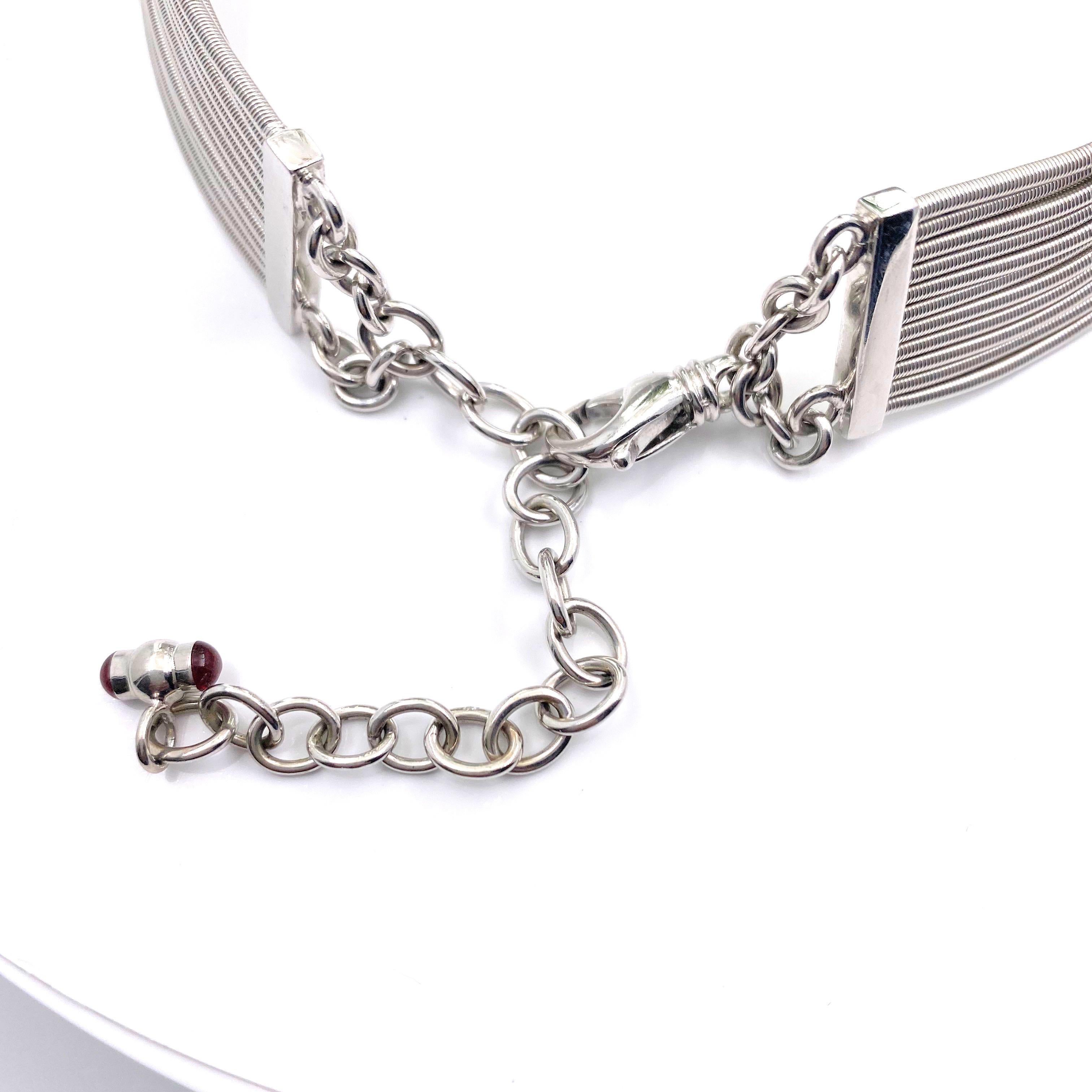Women's Round Brilliant Diamonds 1.75 Carat 18kt White Gold Cable Design Choker Necklace For Sale