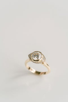 Round Brilliant Halo Diamond Ring Brilliant White 14K Gold Pure Sophistication