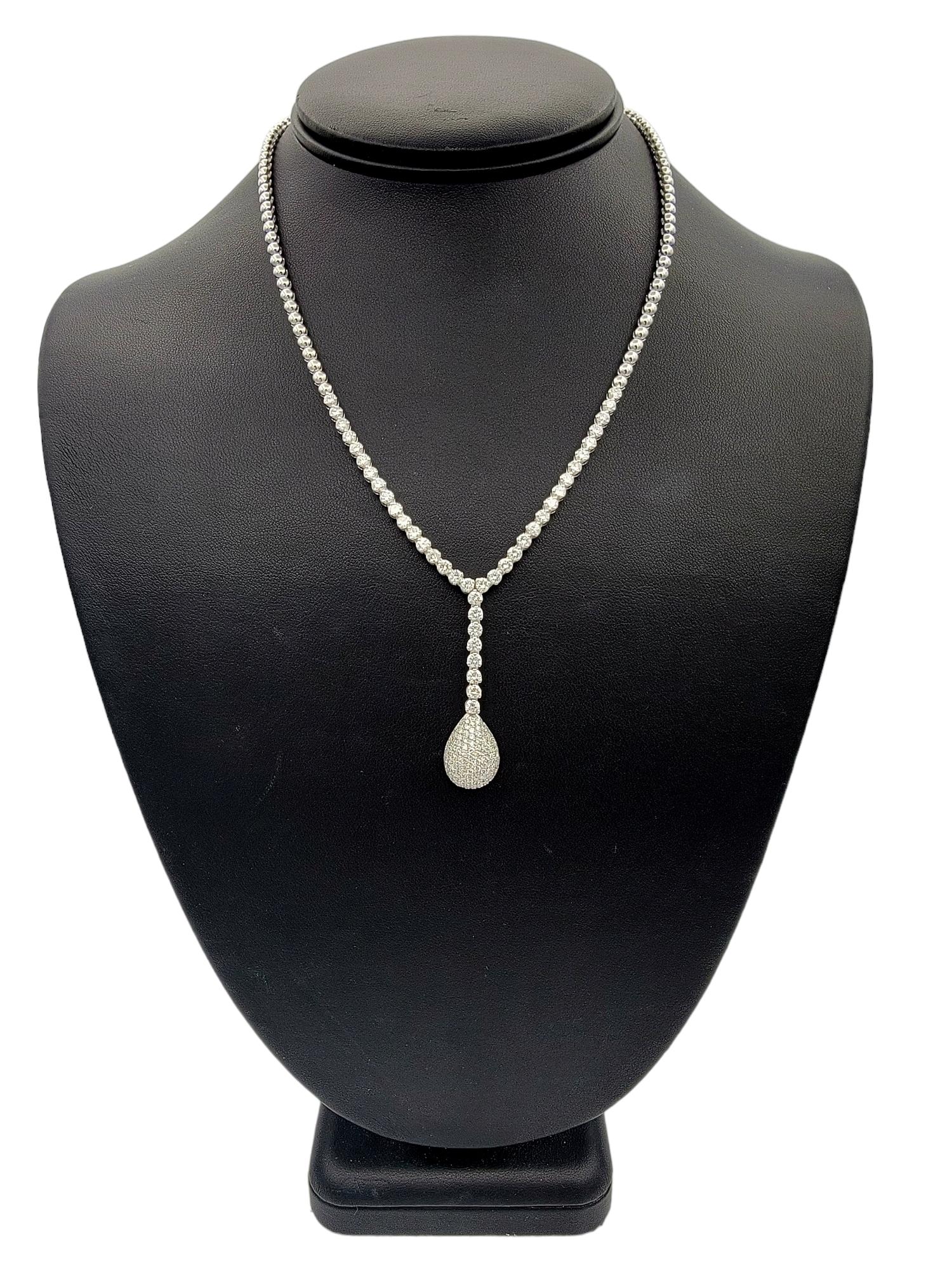 Round Brilliant Pavé Diamond Teardrop Lariat Necklace in 18 Karat White Gold For Sale 4