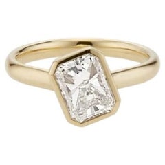 Round Brilliant Statement Brilliant White Gold Pure Sophistication Diamond Ring