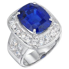 Round Brilliant Statement Royal Blue Sapphire 14K White Gold Elegant Sparkle