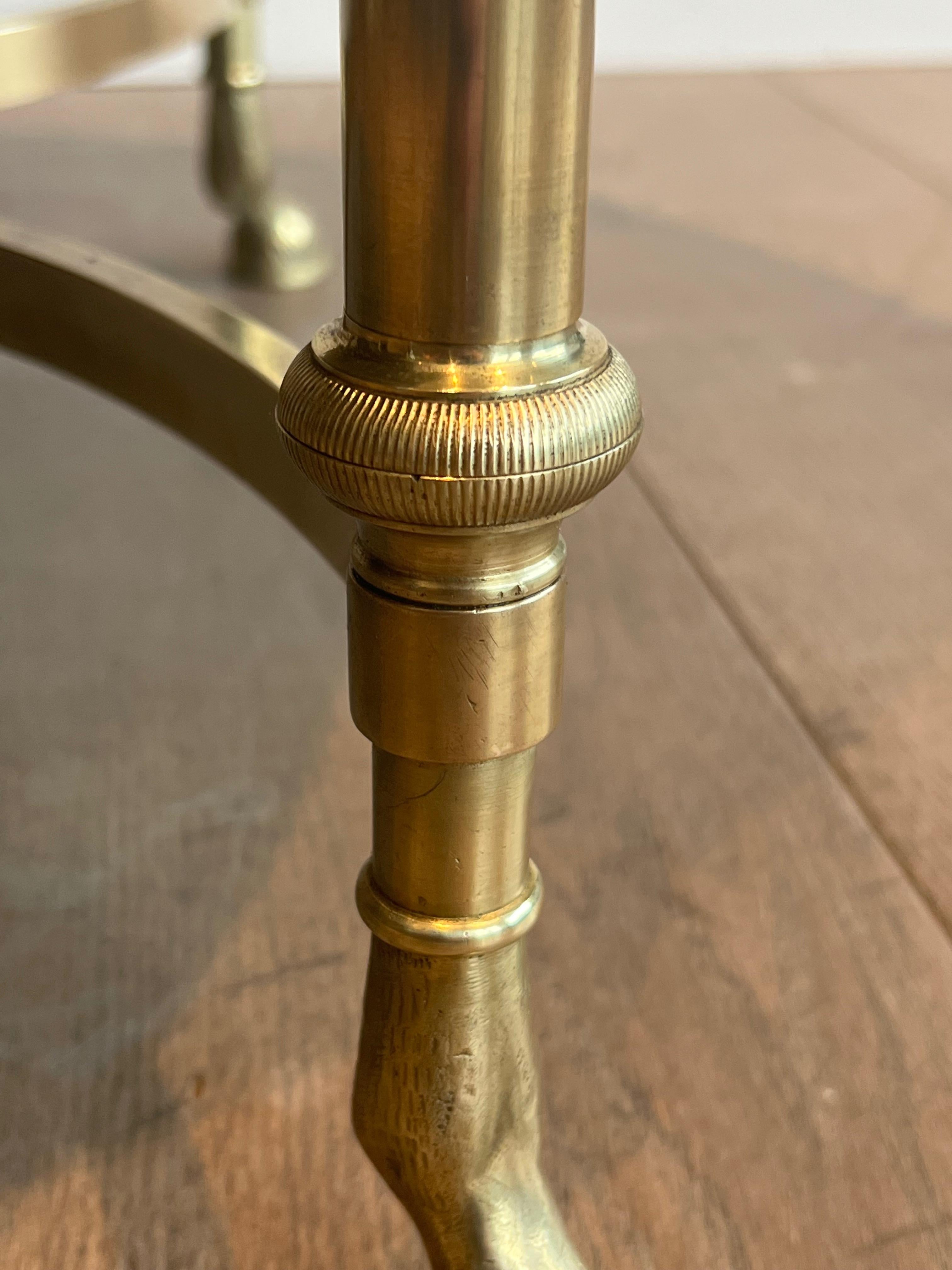 Table basse ronde en bronze et laiton avec plateau en marbre de Maison Jansen 3