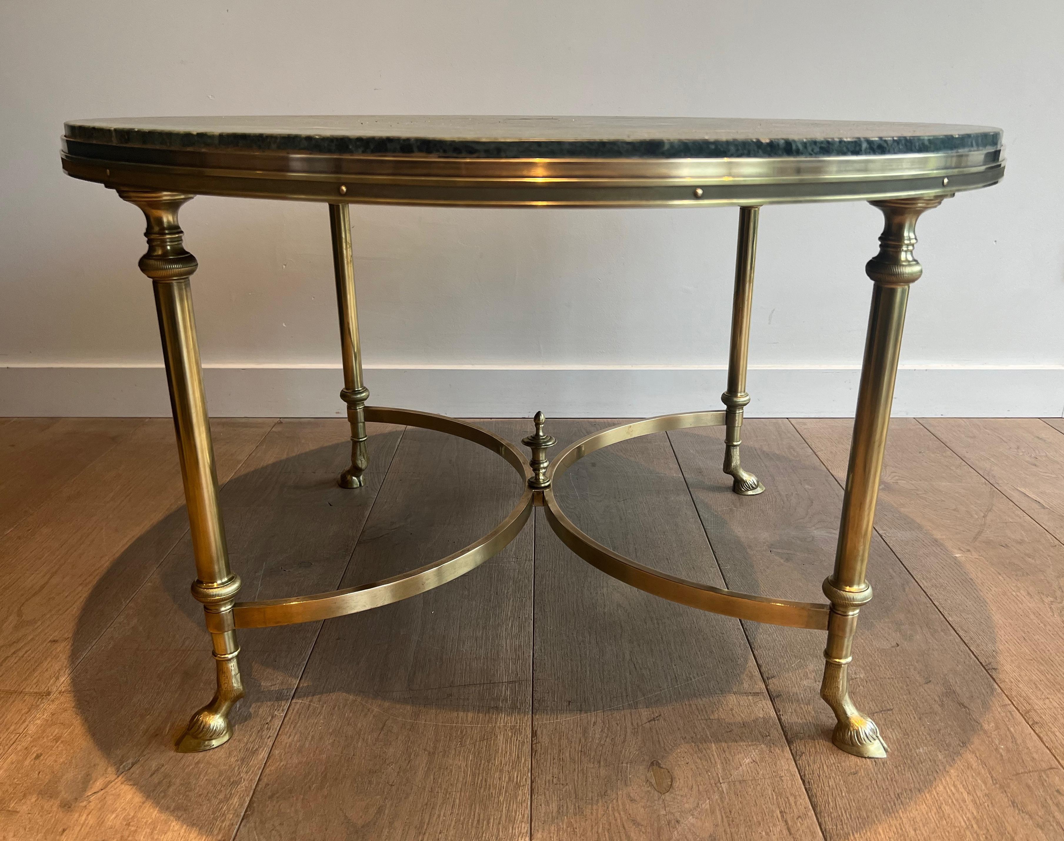 Table basse ronde en bronze et laiton avec plateau en marbre de Maison Jansen 6