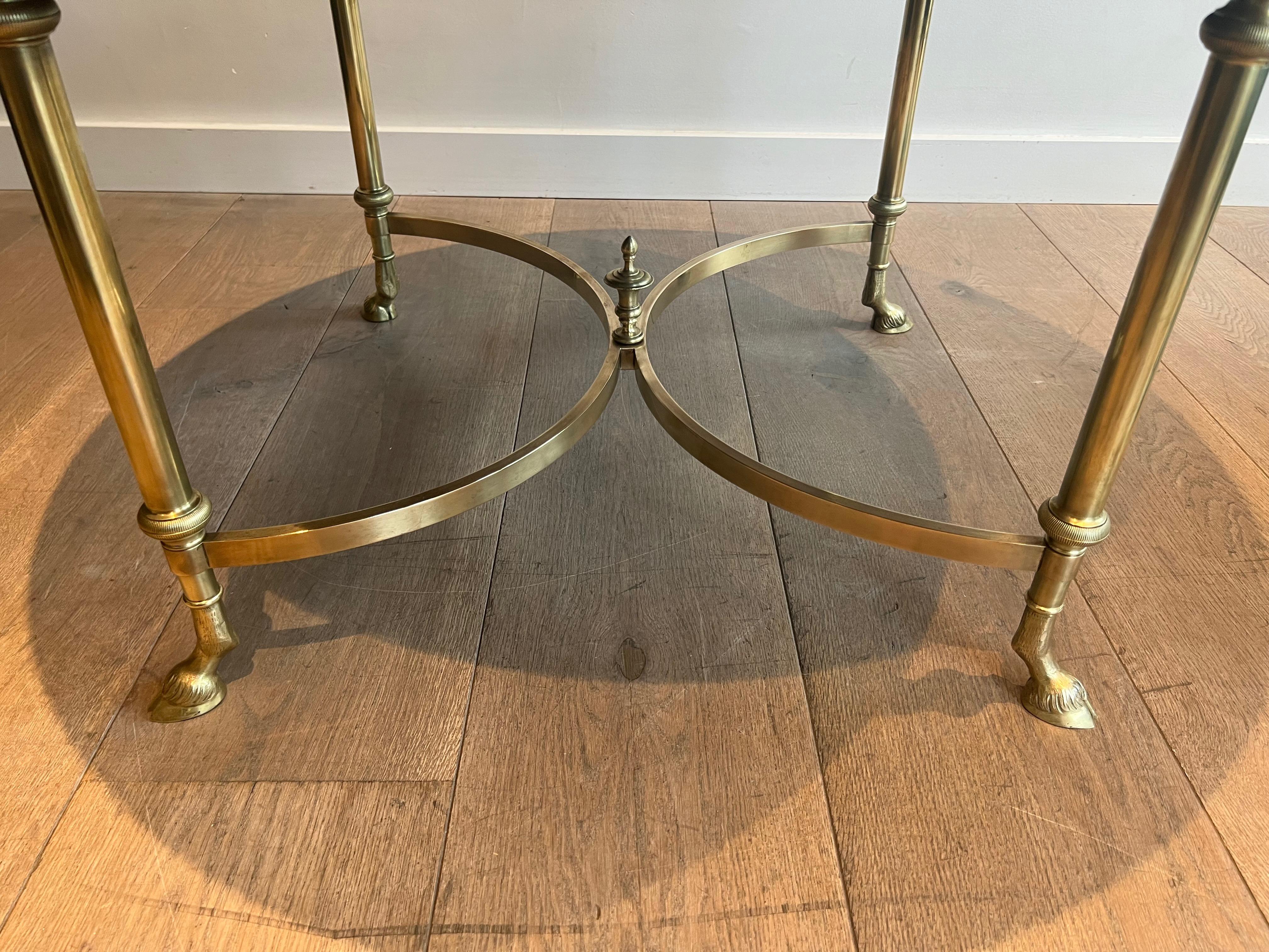 Laiton Table basse ronde en bronze et laiton avec plateau en marbre de Maison Jansen