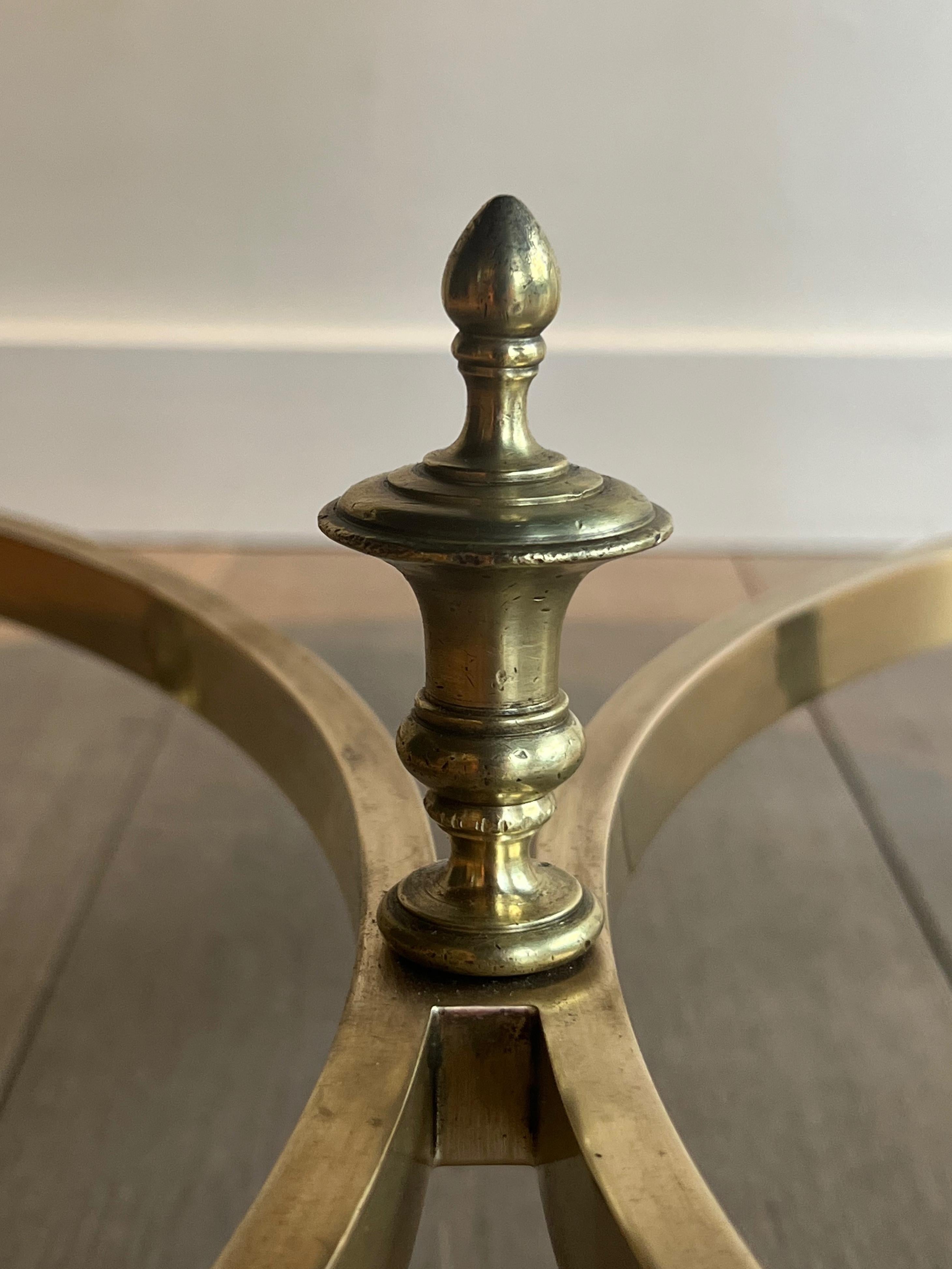 Table basse ronde en bronze et laiton avec plateau en marbre de Maison Jansen 1