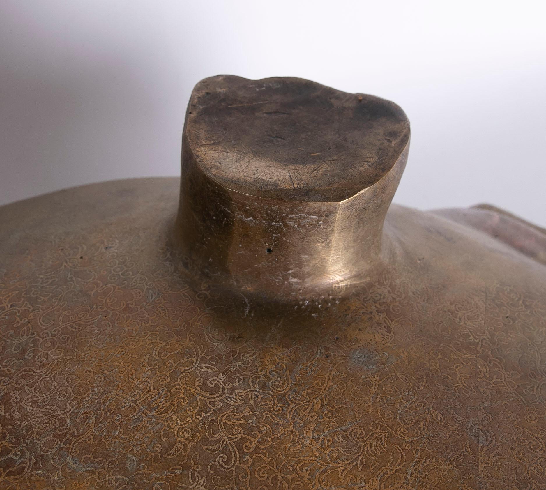 Round Bronze Vessel with Two-Sided Decoration and Foot-Shaped Feet For Sale 11