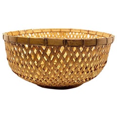 Round Brown Woven Wicker or Rattan Bamboo Fruit or Bread Basket 