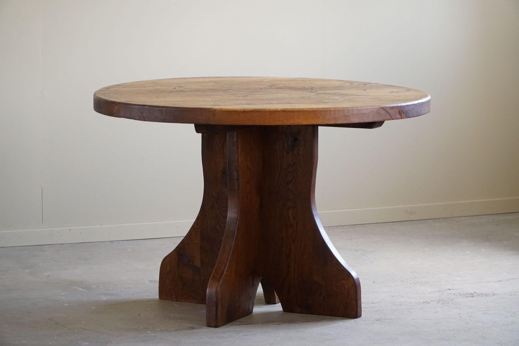 Mesa de Comedor Brutalista Redonda de Roble, Moderna de Mediano Siglo, Fabricada en Francia, Años 60 12