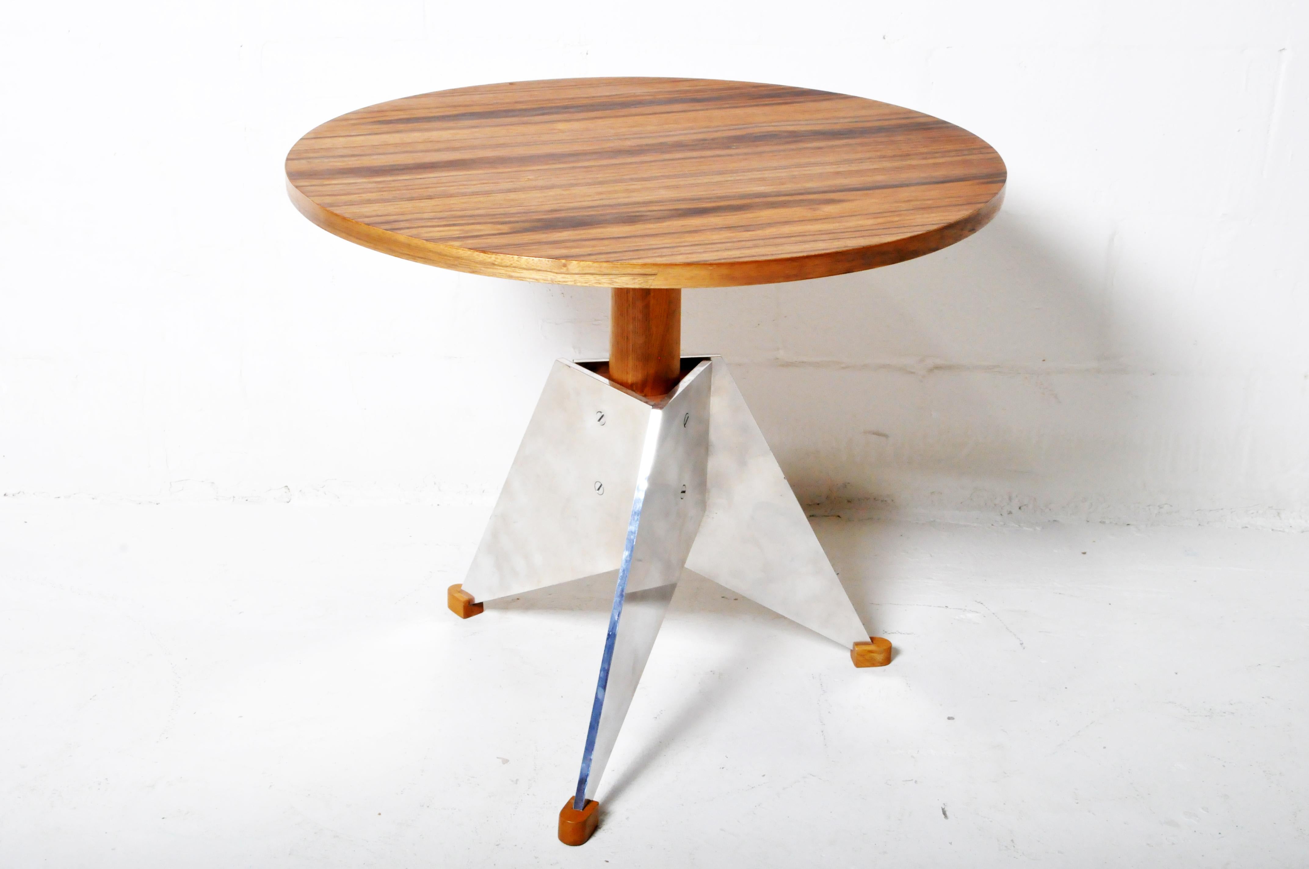 Lacquered Round Brutalist Side Table with Metal Legs For Sale