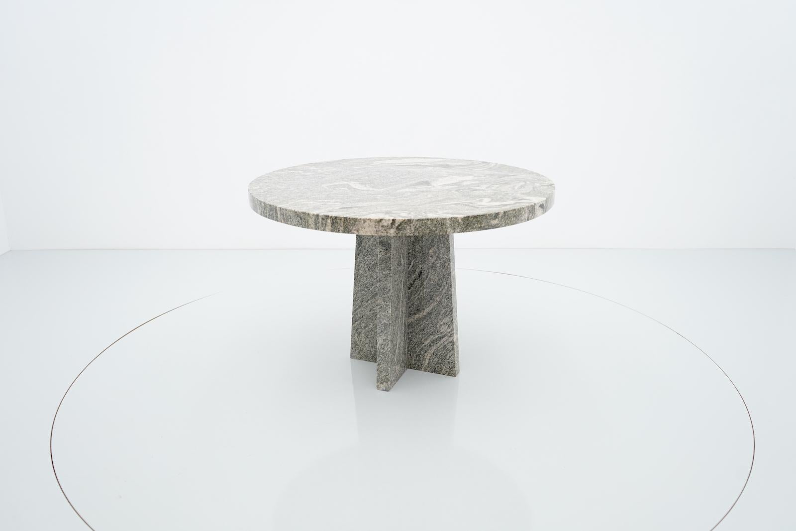 European Round Brutalist Style Granite Stone Dining Table, 1970s For Sale