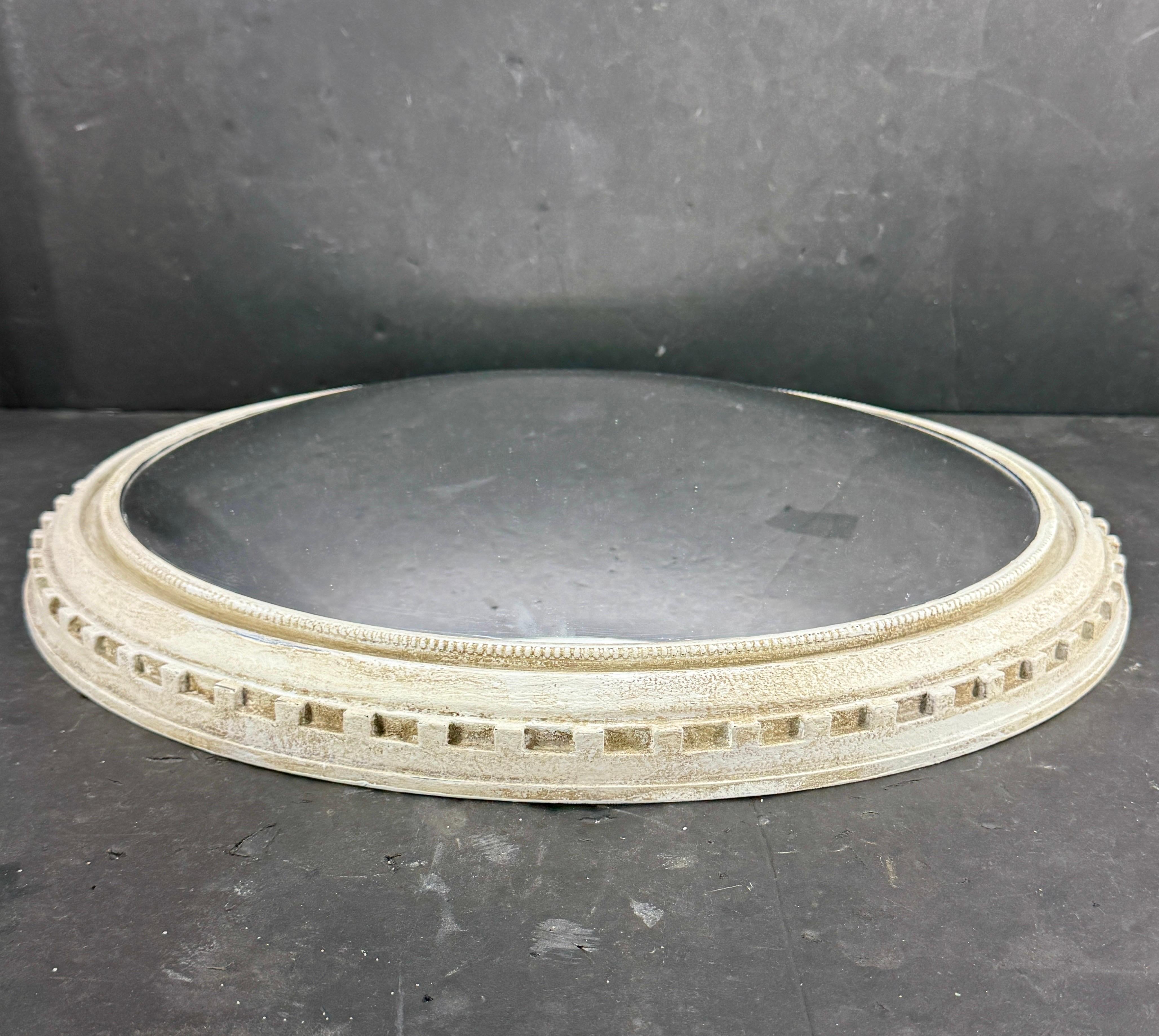 This charming vintage neutral Gustavian painted mirror is certainly suitable as a stand alone piece or featured as part of a gallery wall in a living, dining or bedroom setting. This bullseye mirror could also be used in a foyer or powder room in