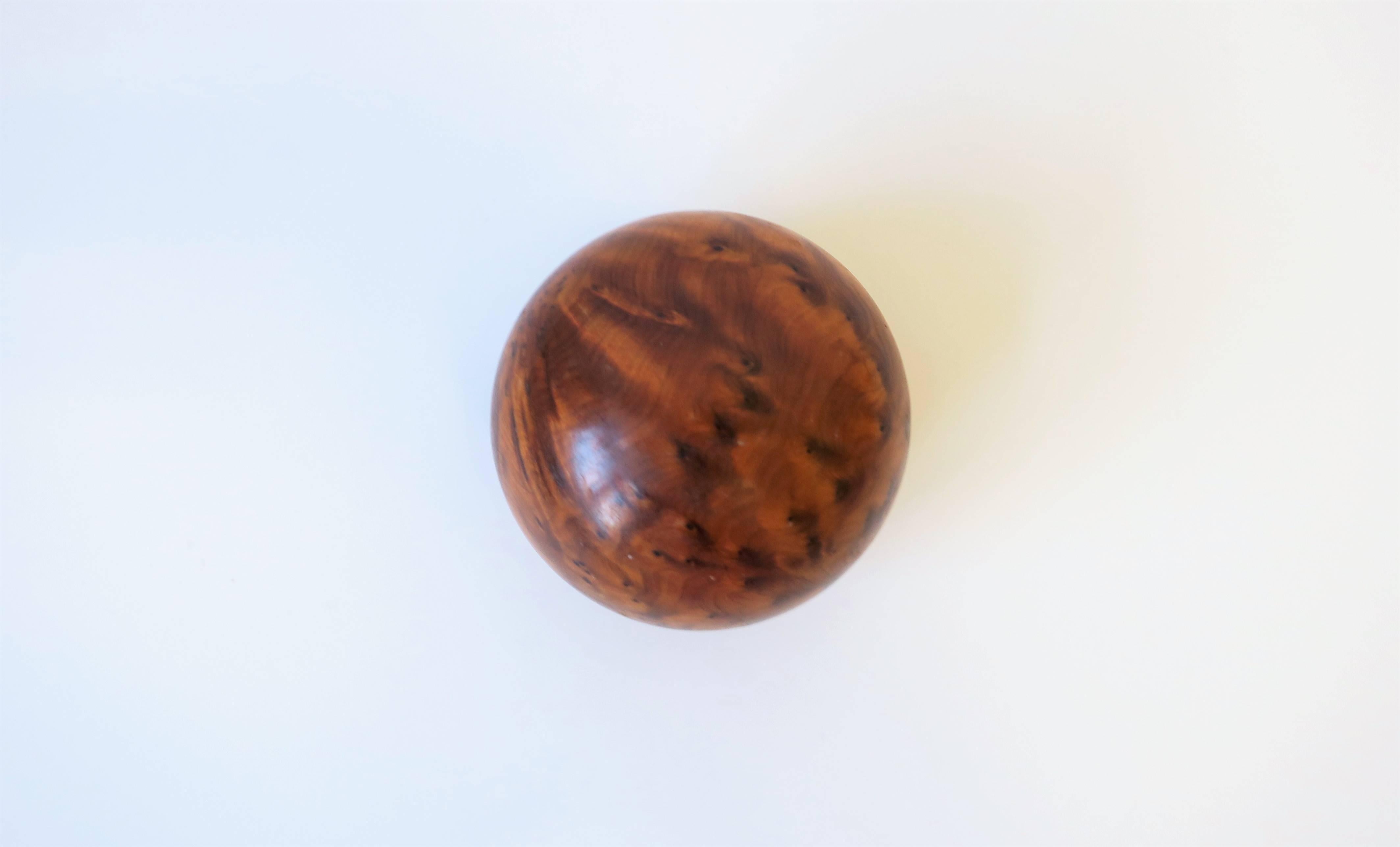 Round Burl Wood Trinket or Jewelry Box 1