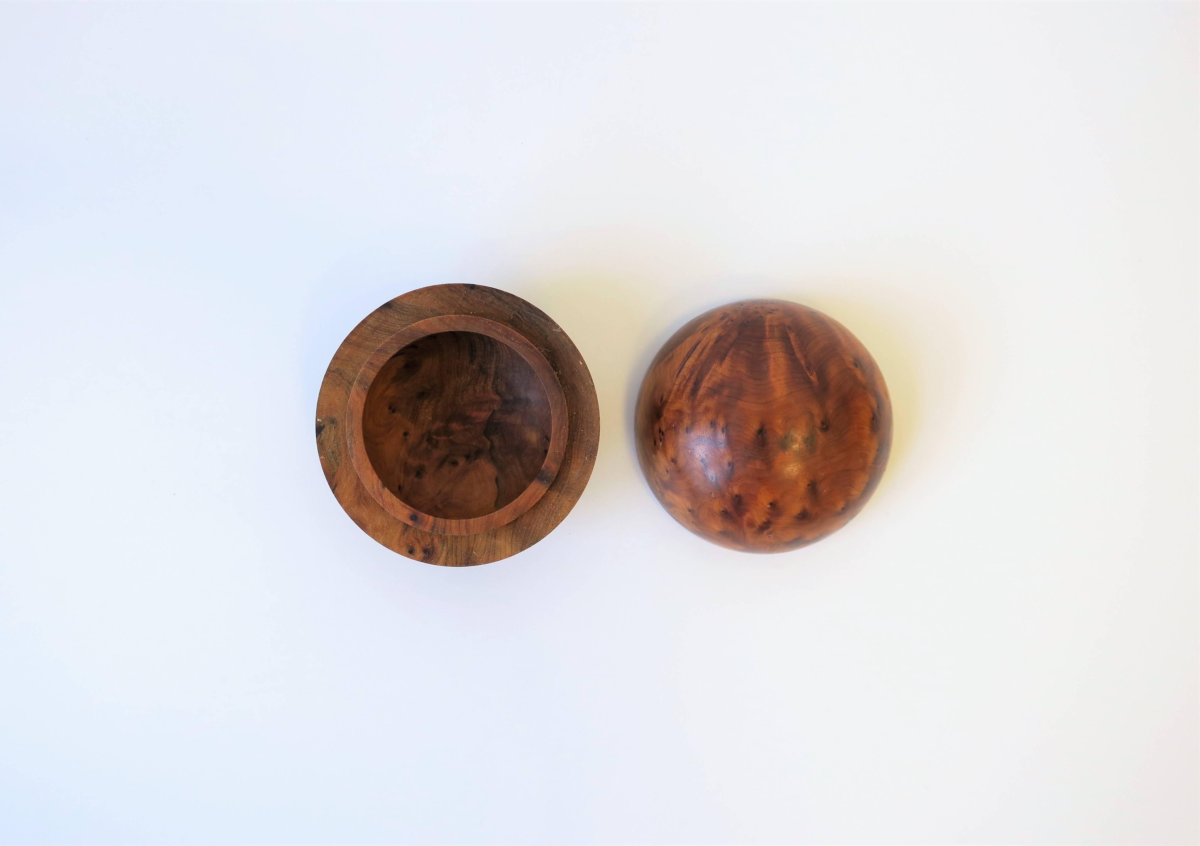 Round Burl Wood Trinket or Jewelry Box 3