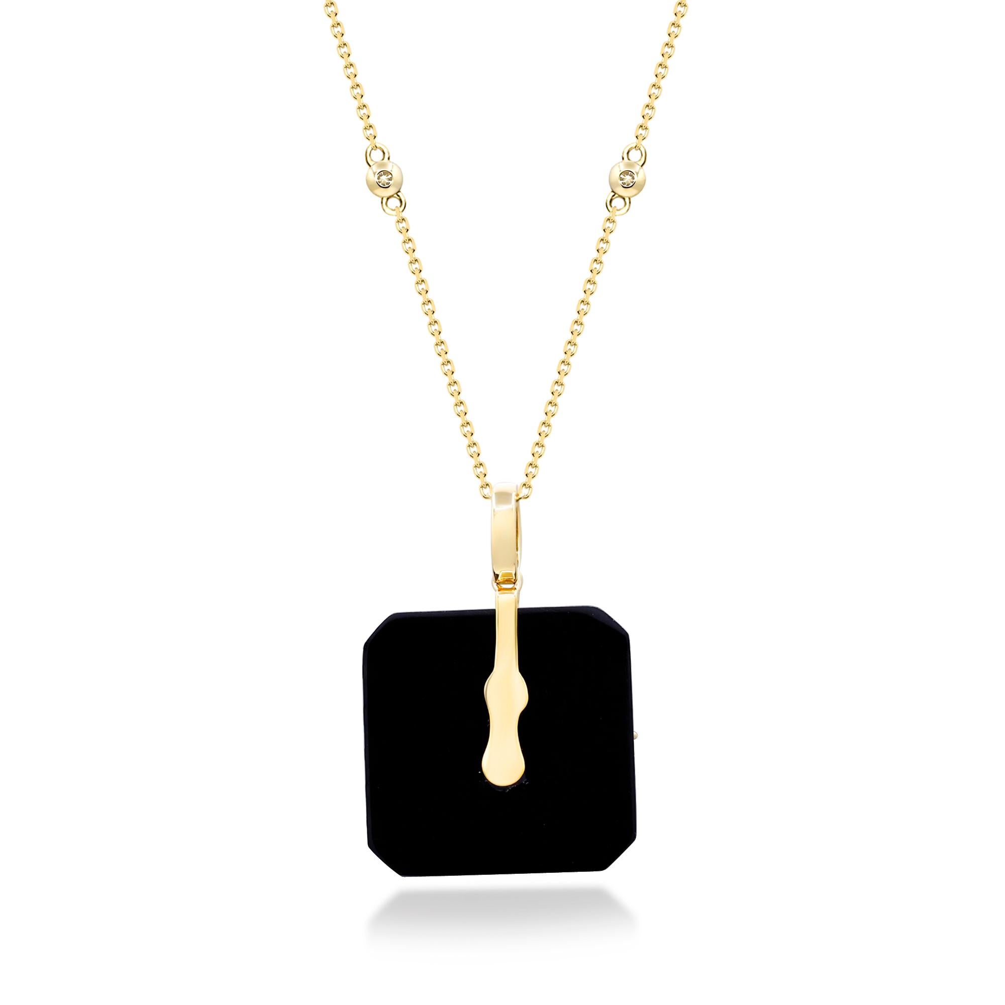 Taglio rotondo Ciondolo in oro giallo 14K con opale etiope e onice a taglio tondo e accenti di diamante in vendita