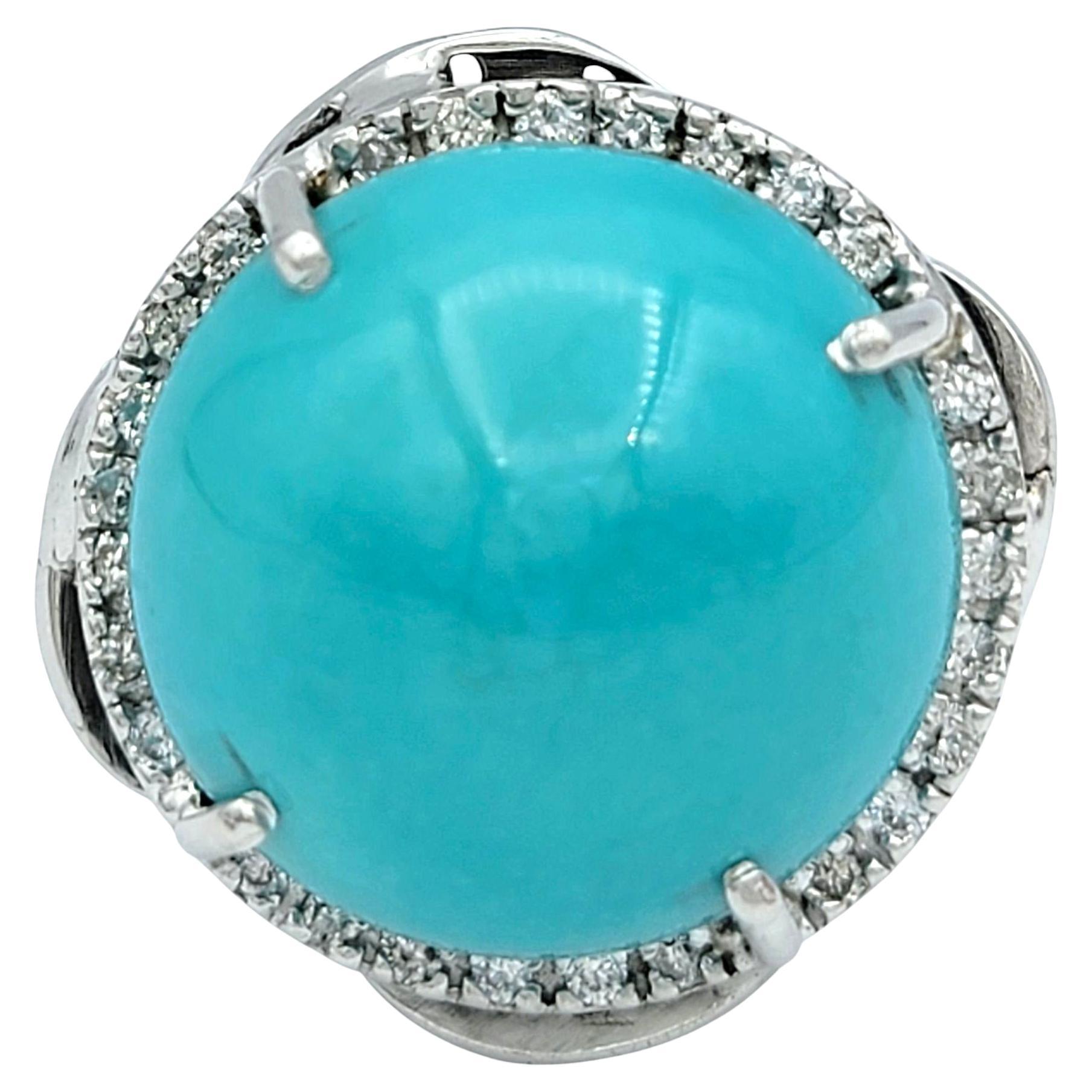 Runder Türkis-Cocktailring im Cabochon-Schliff mit Diamant-Halo aus 14 Karat Gold