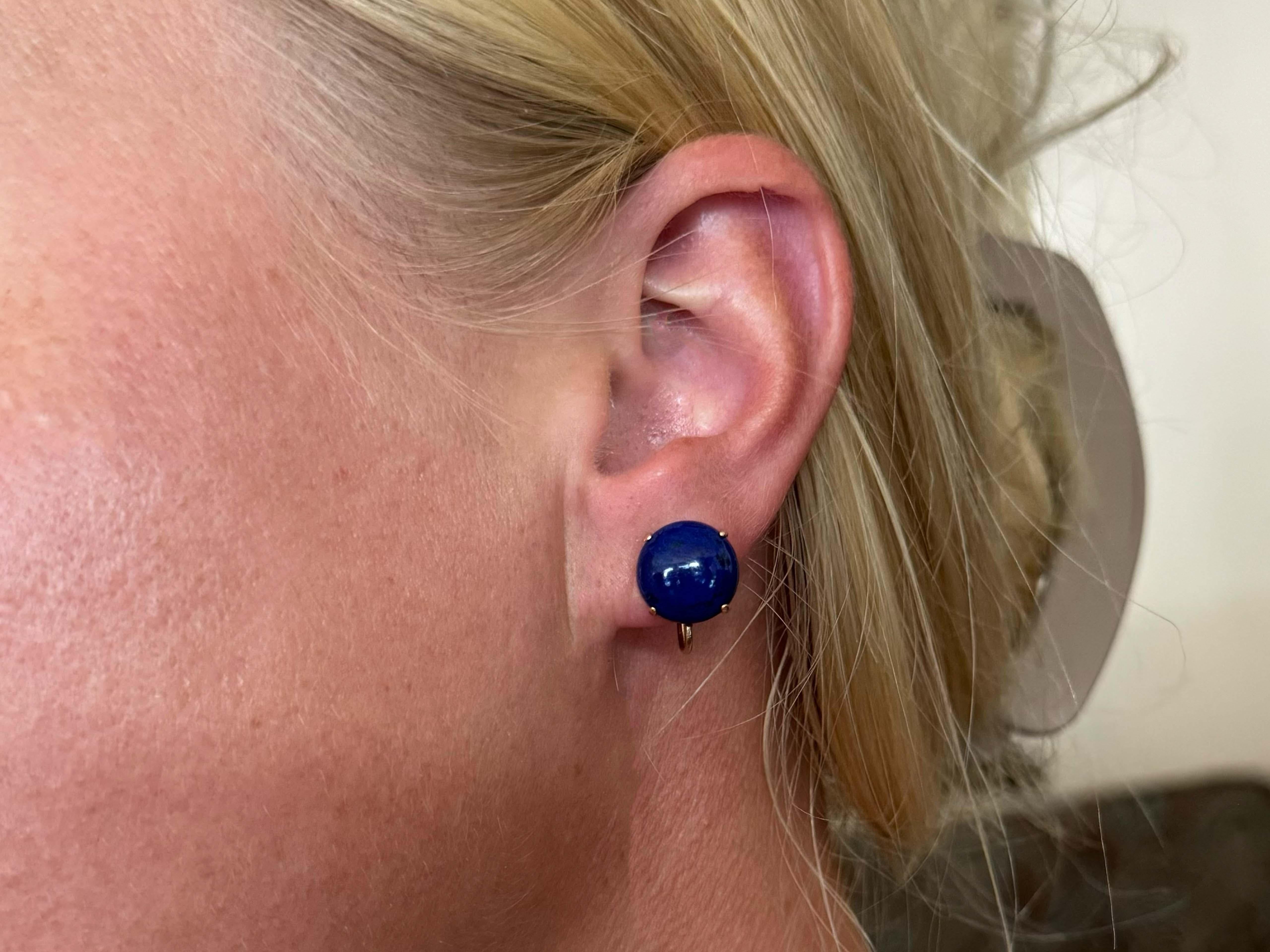 Item Specifications:

Gemstone: Lapis Lazuli

Color: Deep Blue

Metal: 14K Yellow Gold

Weight: 3.6 Grams

Stamped: 