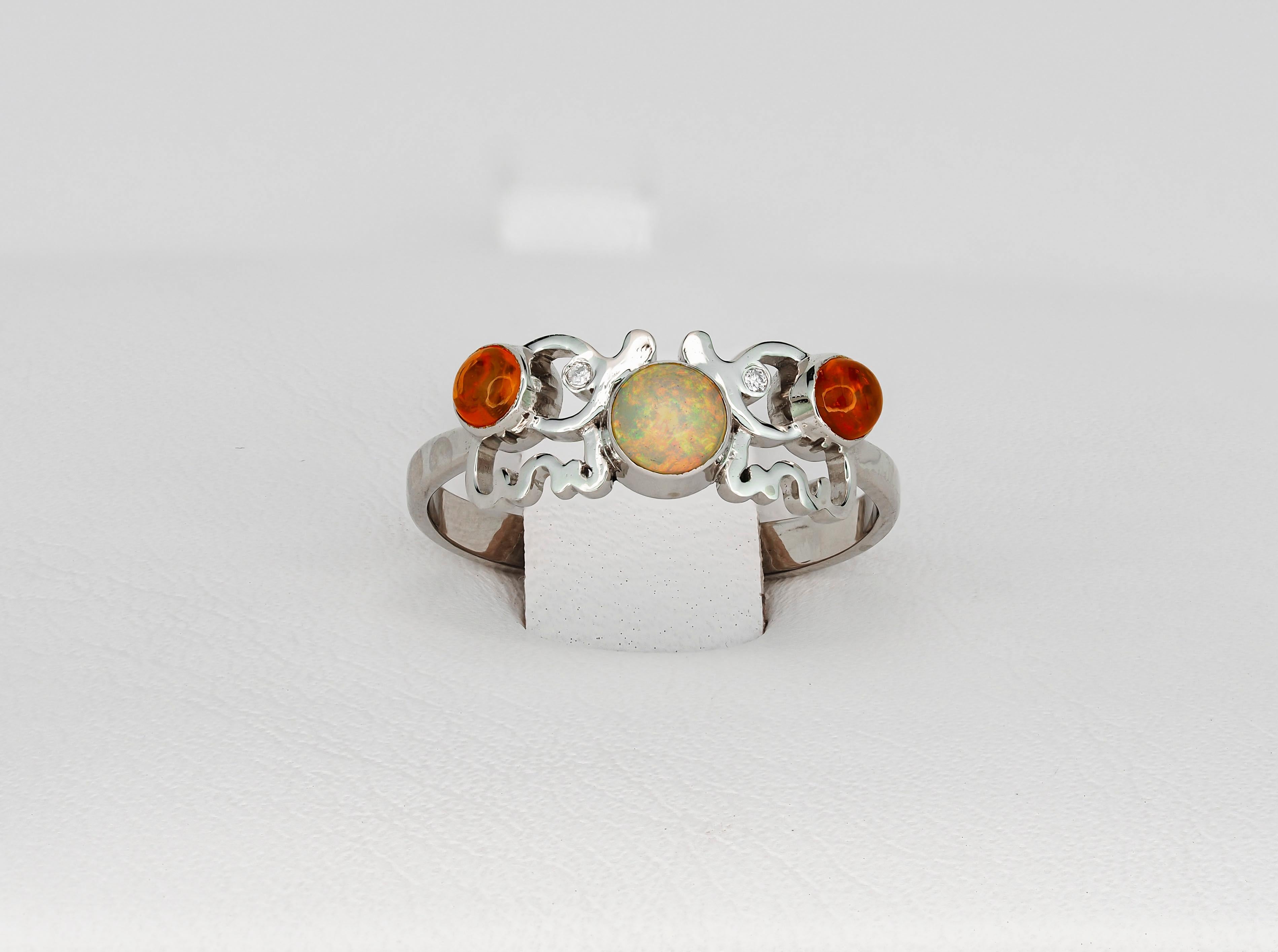Round cabochon opal ring in 14k gold.  In New Condition For Sale In Istanbul, TR
