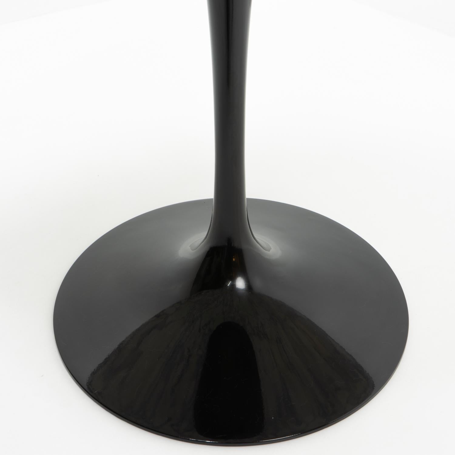 Round Calacatta Viola Marble Dining Table by Eero Saarinen for Knoll, 1970s For Sale 3