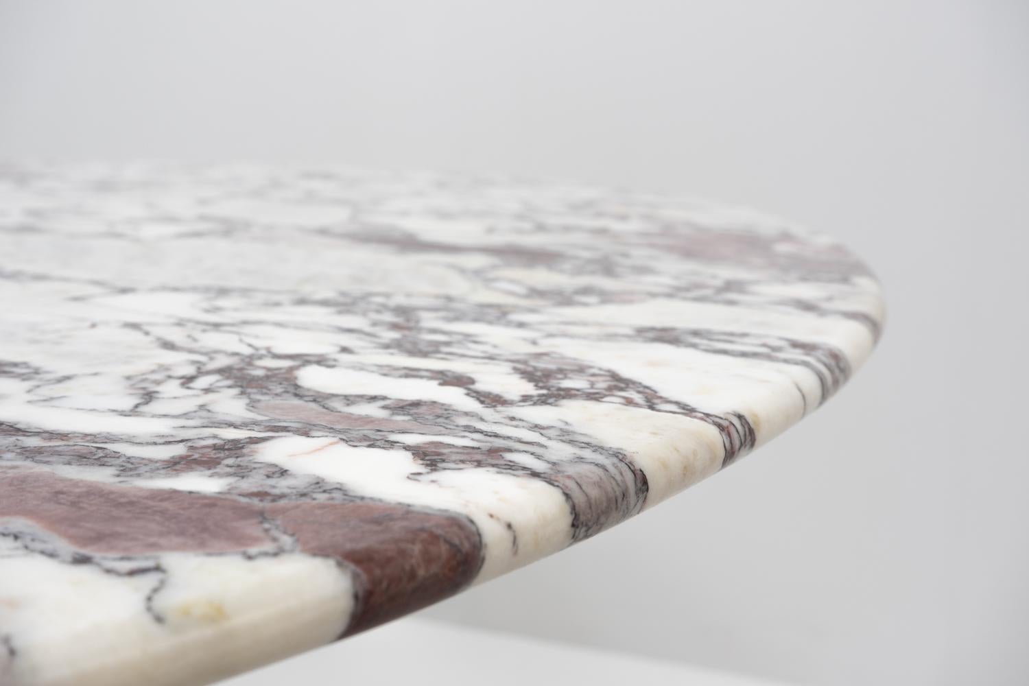 Metal Round Calacatta Viola Marble Dining Table by Eero Saarinen for Knoll, 1970s For Sale