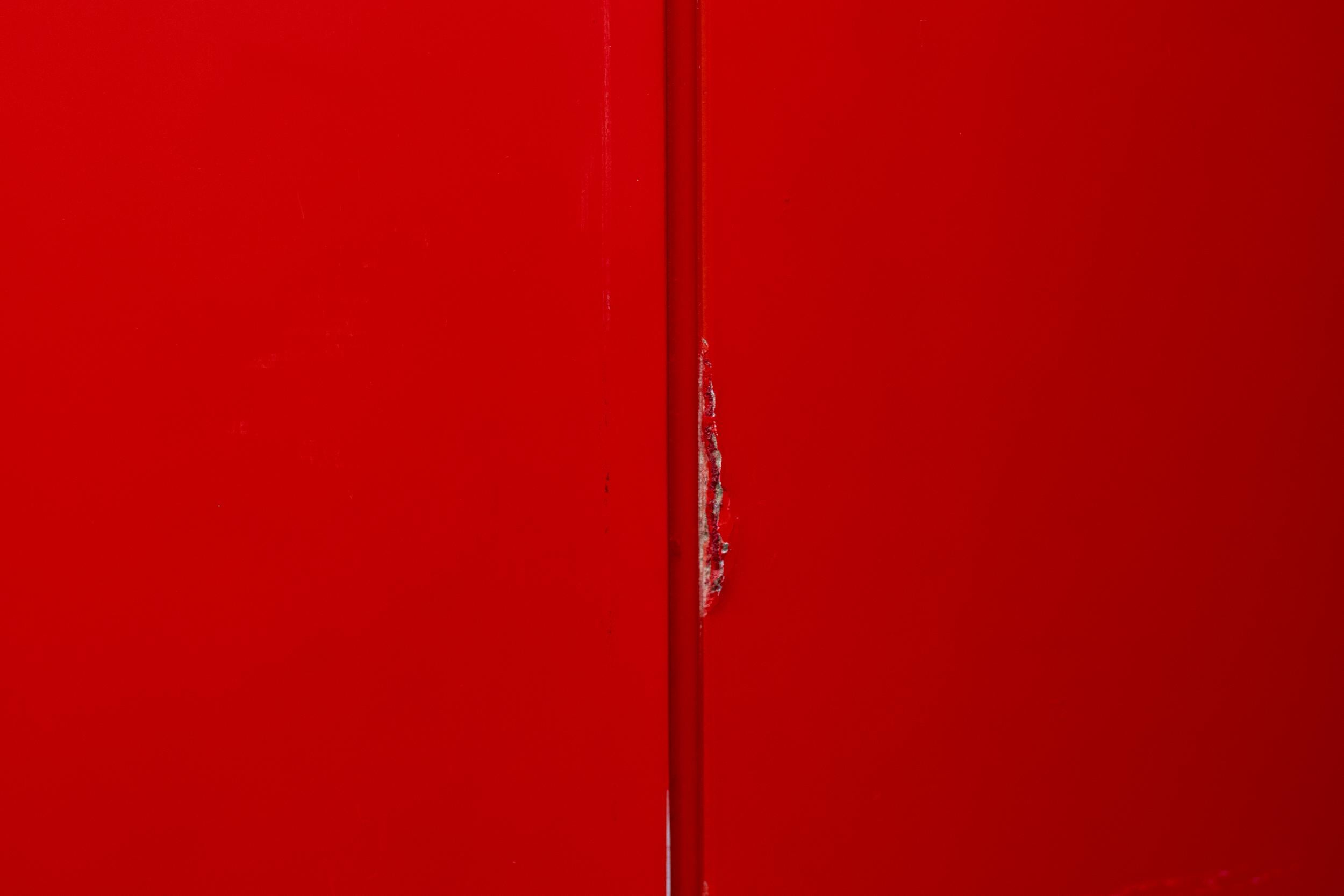 Armoire ronde à porte coulissante, Italie, 1970 en vente 4