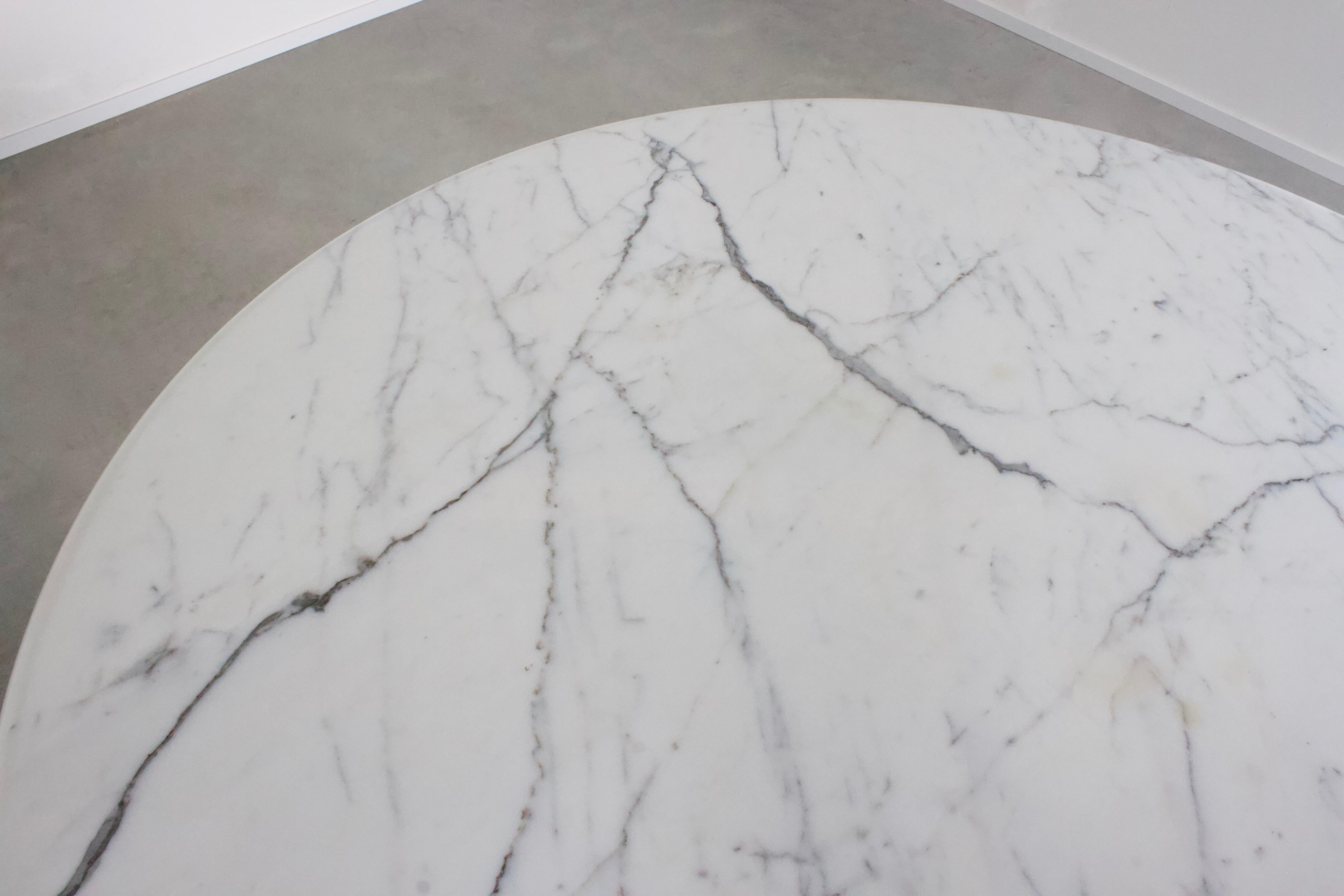 Italian Round Carrara Marble Pedestal Dining Table, Italy, 1970s