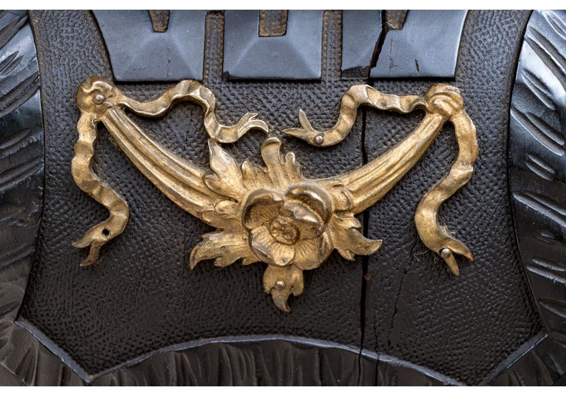 Round Carved Elephant Head Ebonized Pedestal Table For Sale 2